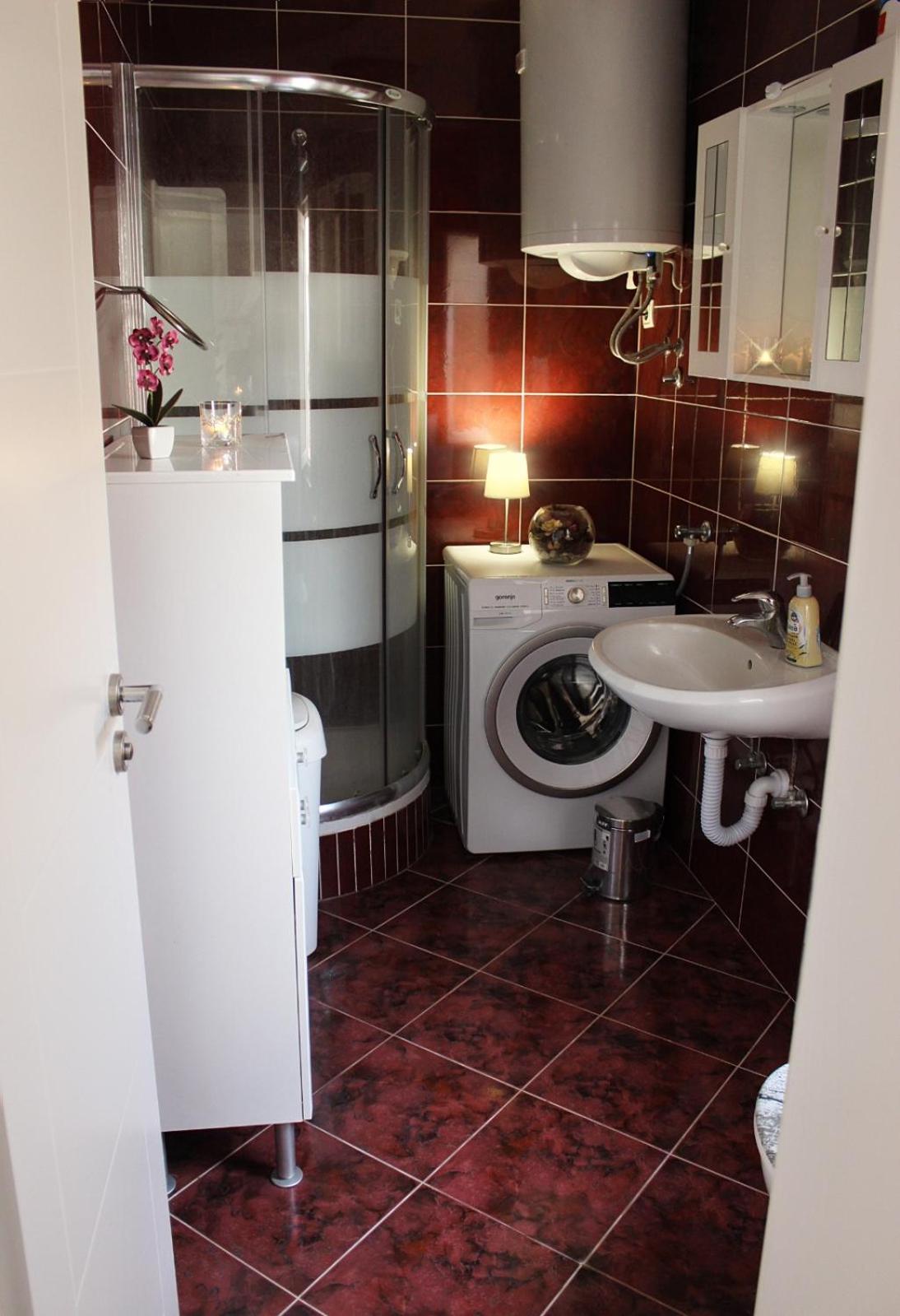 Lanterna Zara Apartman view 3