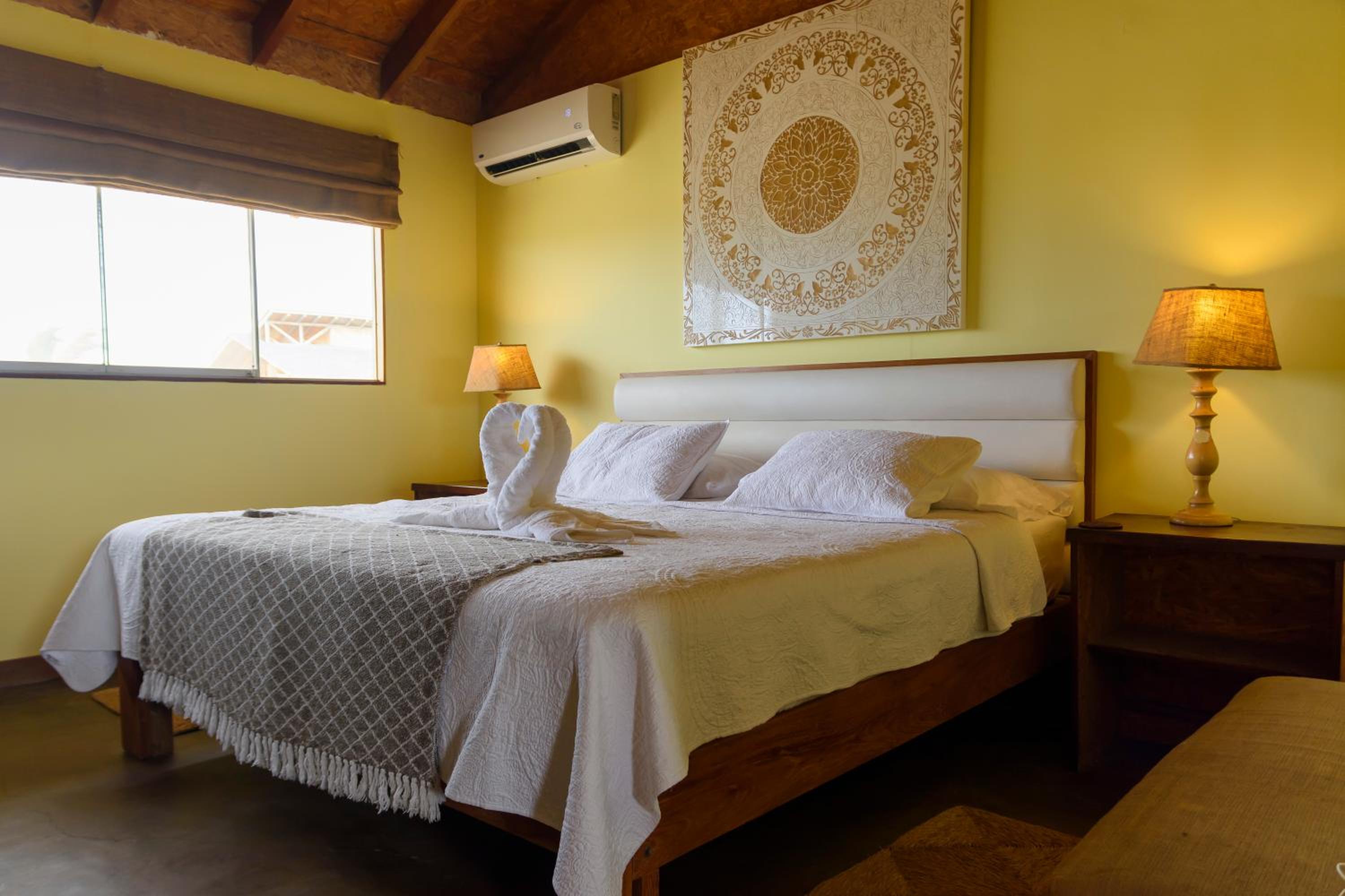 Wallac Bungalows Canoas de Punta Sal view 4