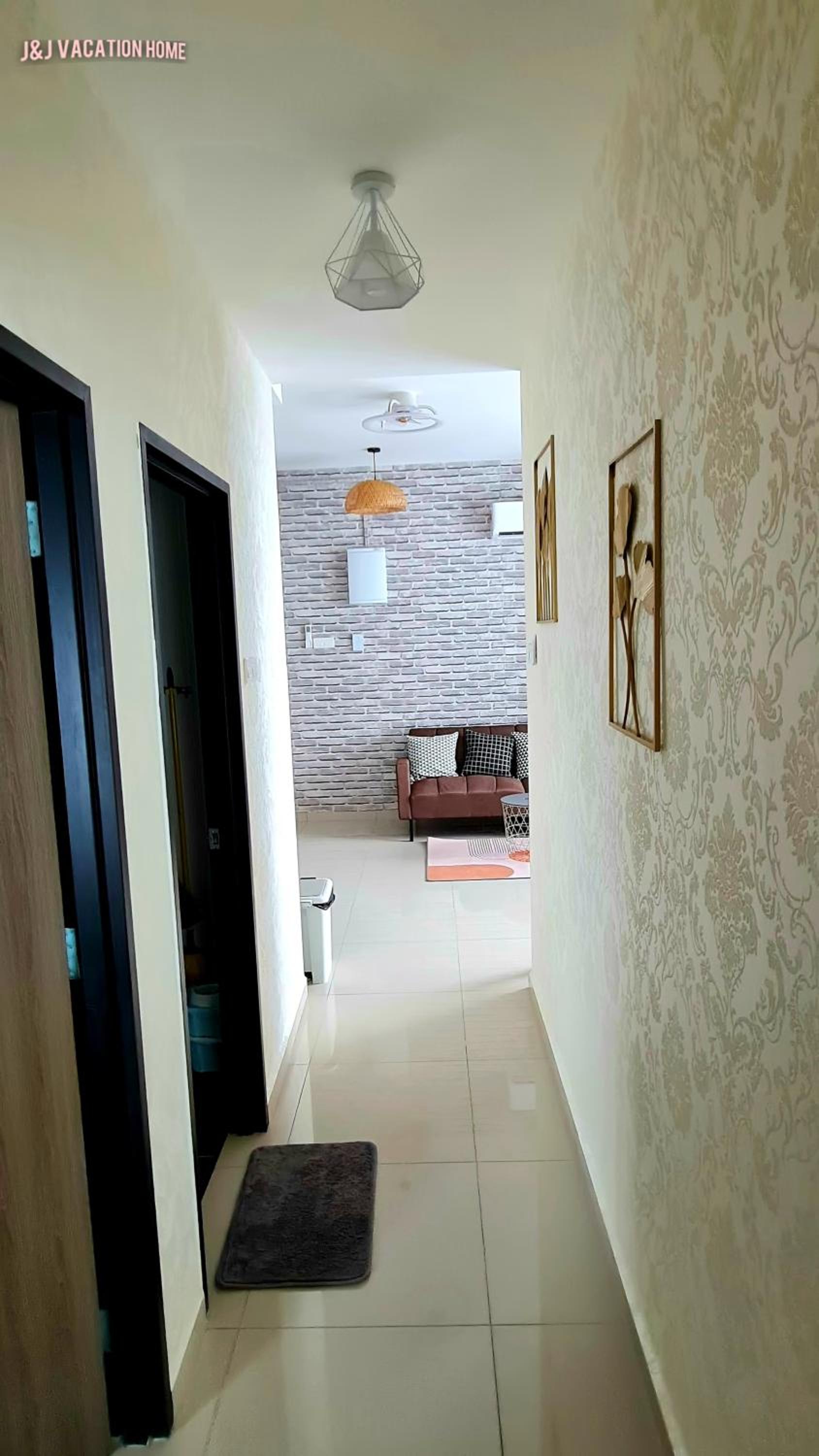J&J Vacation Home@Novo8 Residence