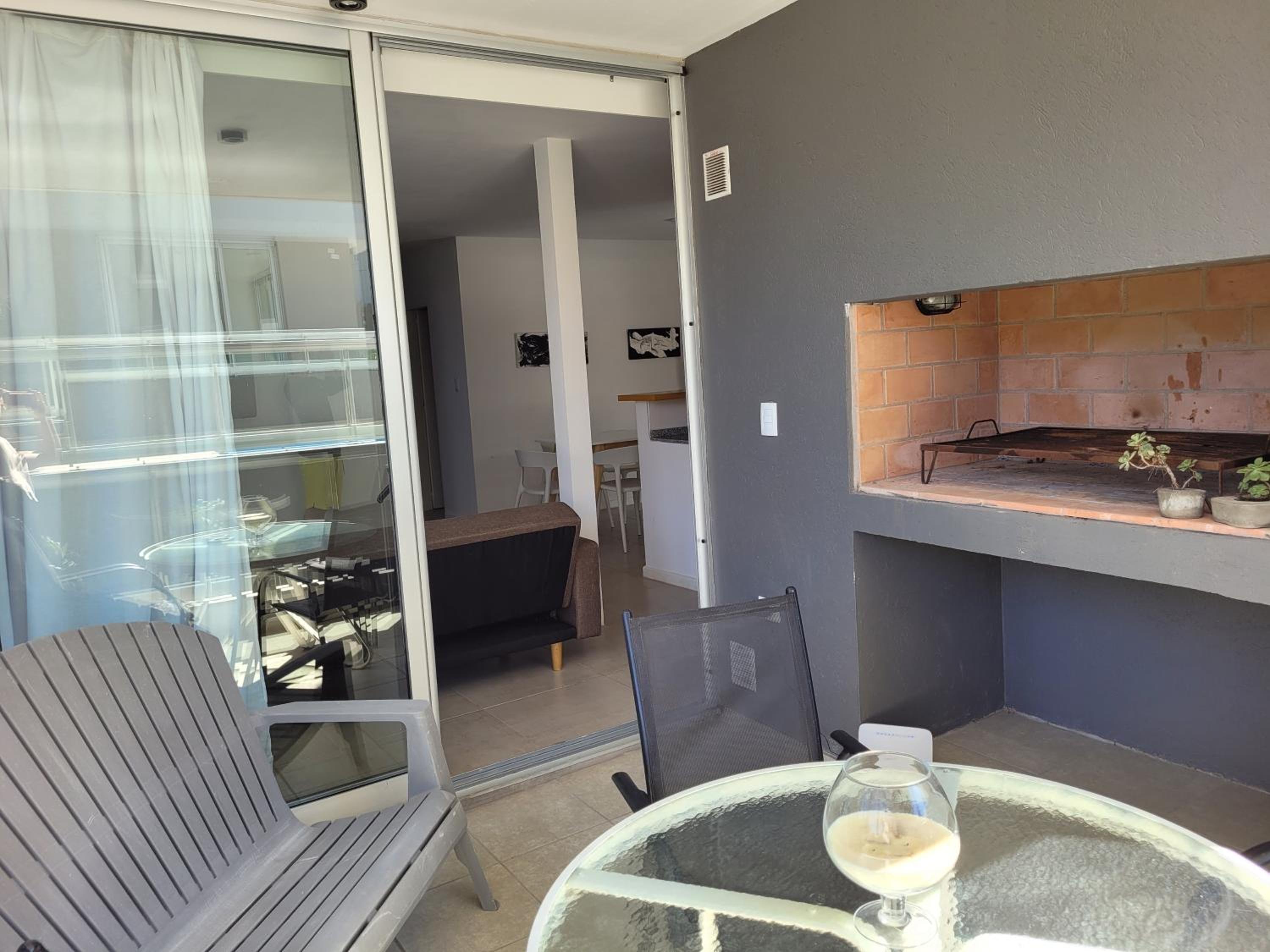 Departamento impecable ,complejo cerrado, asador y pileta