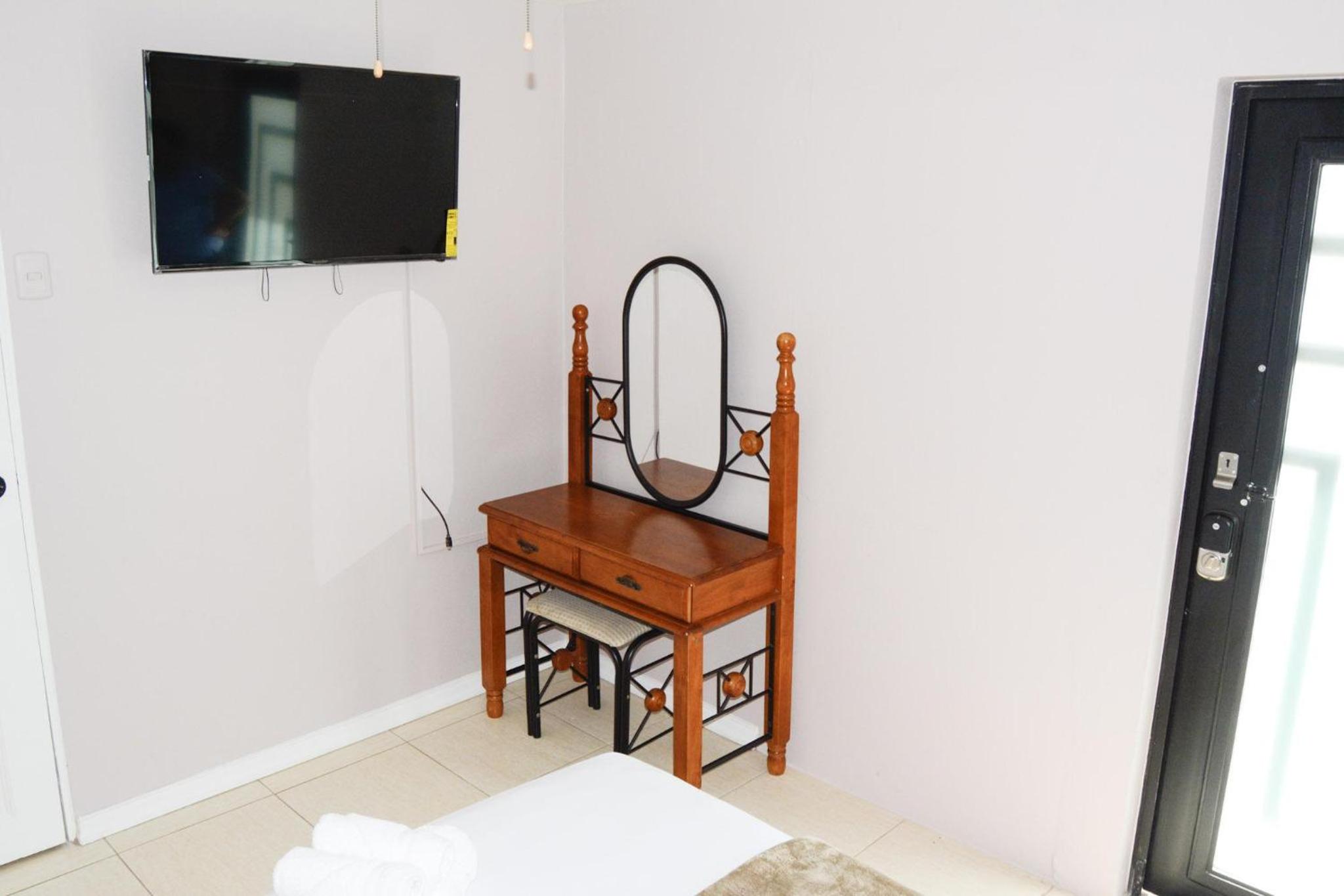 PineRidge Hideaway 1 Bedroom Apartment #1