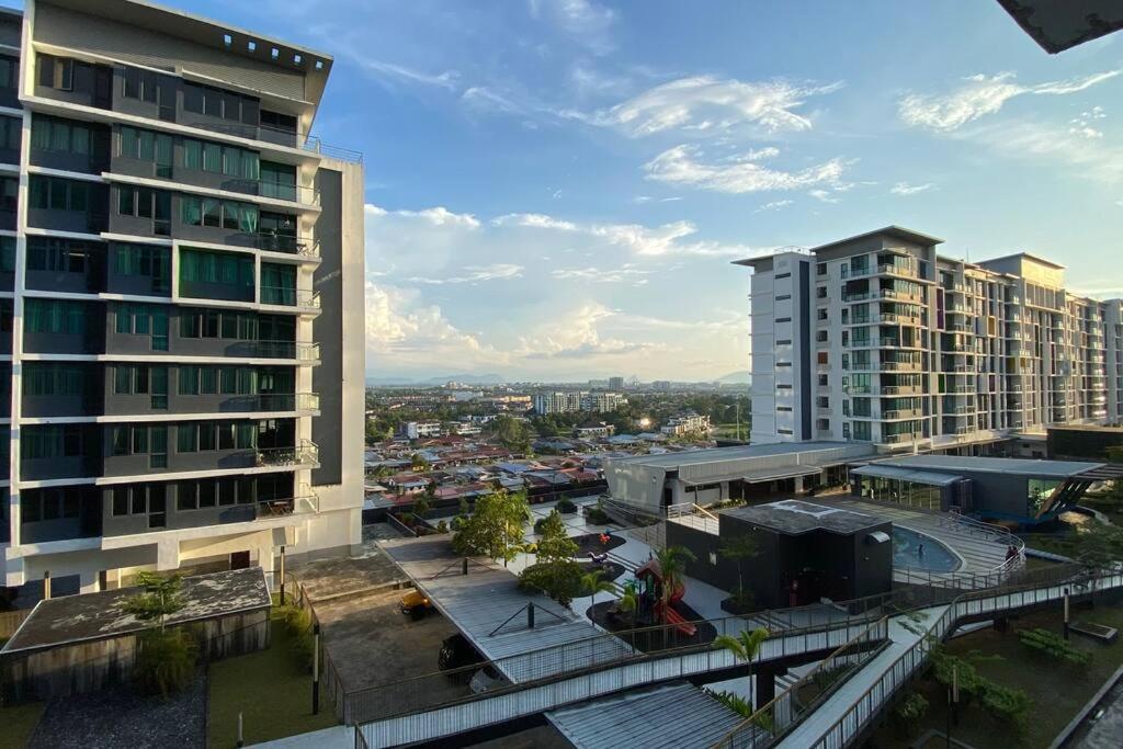 8pax Cozy Home Stay Jazz Suites 1 Vivacity Kuching Sarawak 3BR photo 5