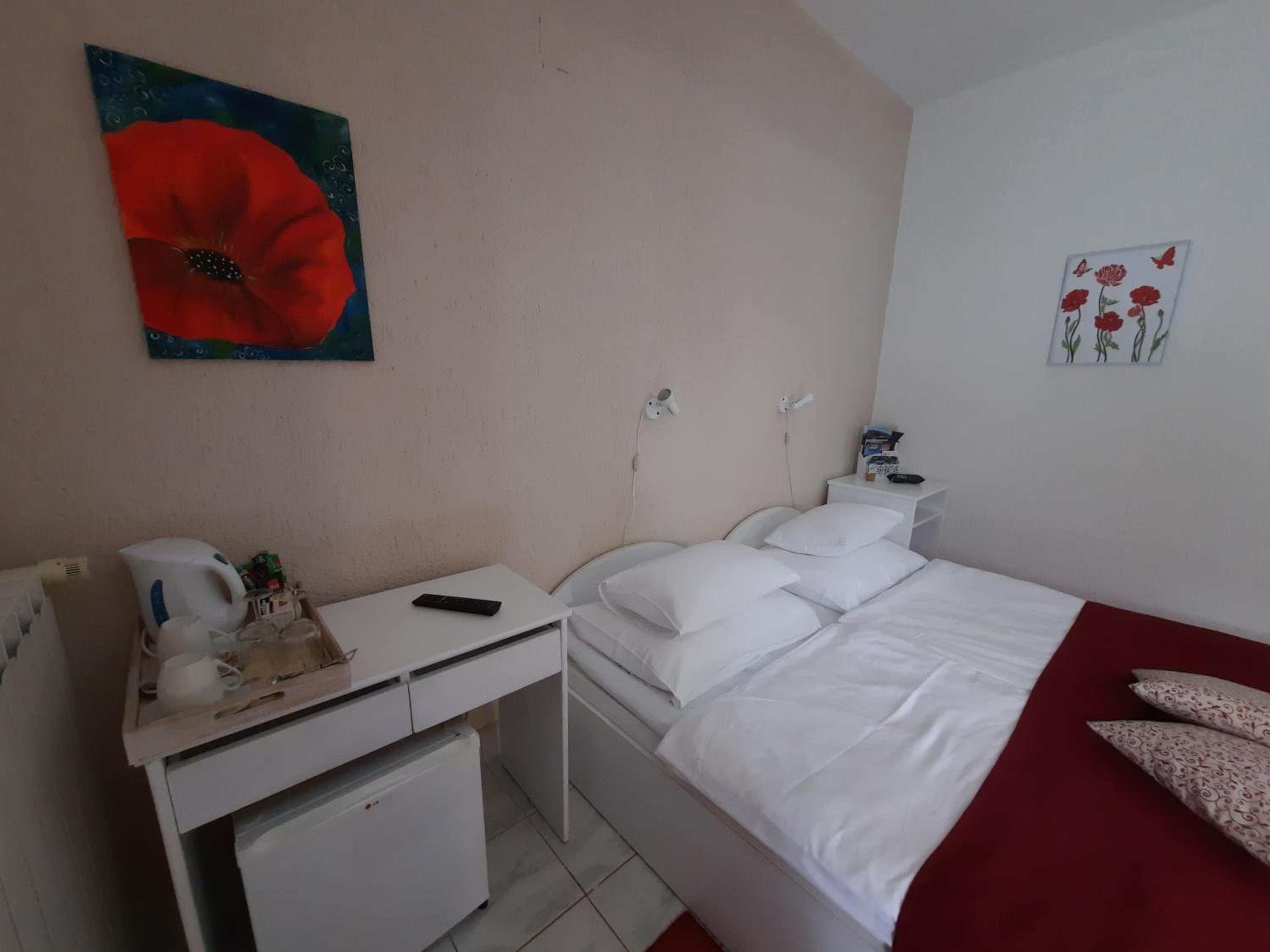 Apartments & rooms MIKLEUS