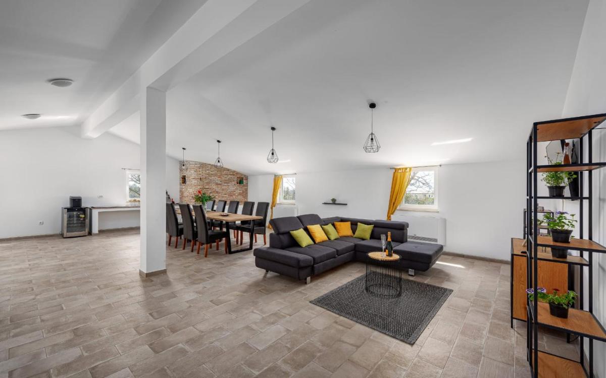Apartments Valeria view 5