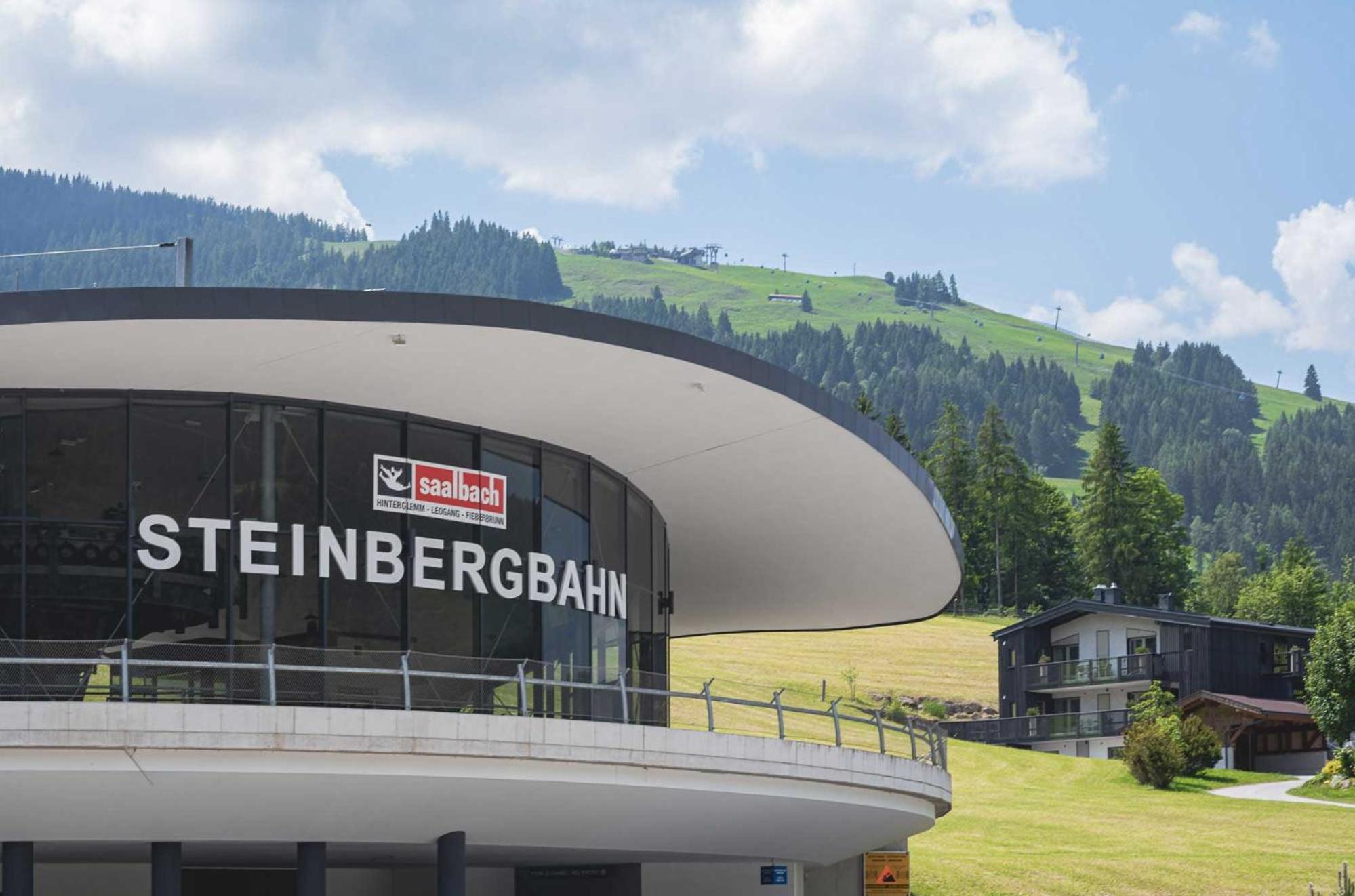 APART HERZOG - URBAN LUXURY LIFESTYLE direct at Steinbergpiste and Steinbergbahn view 4