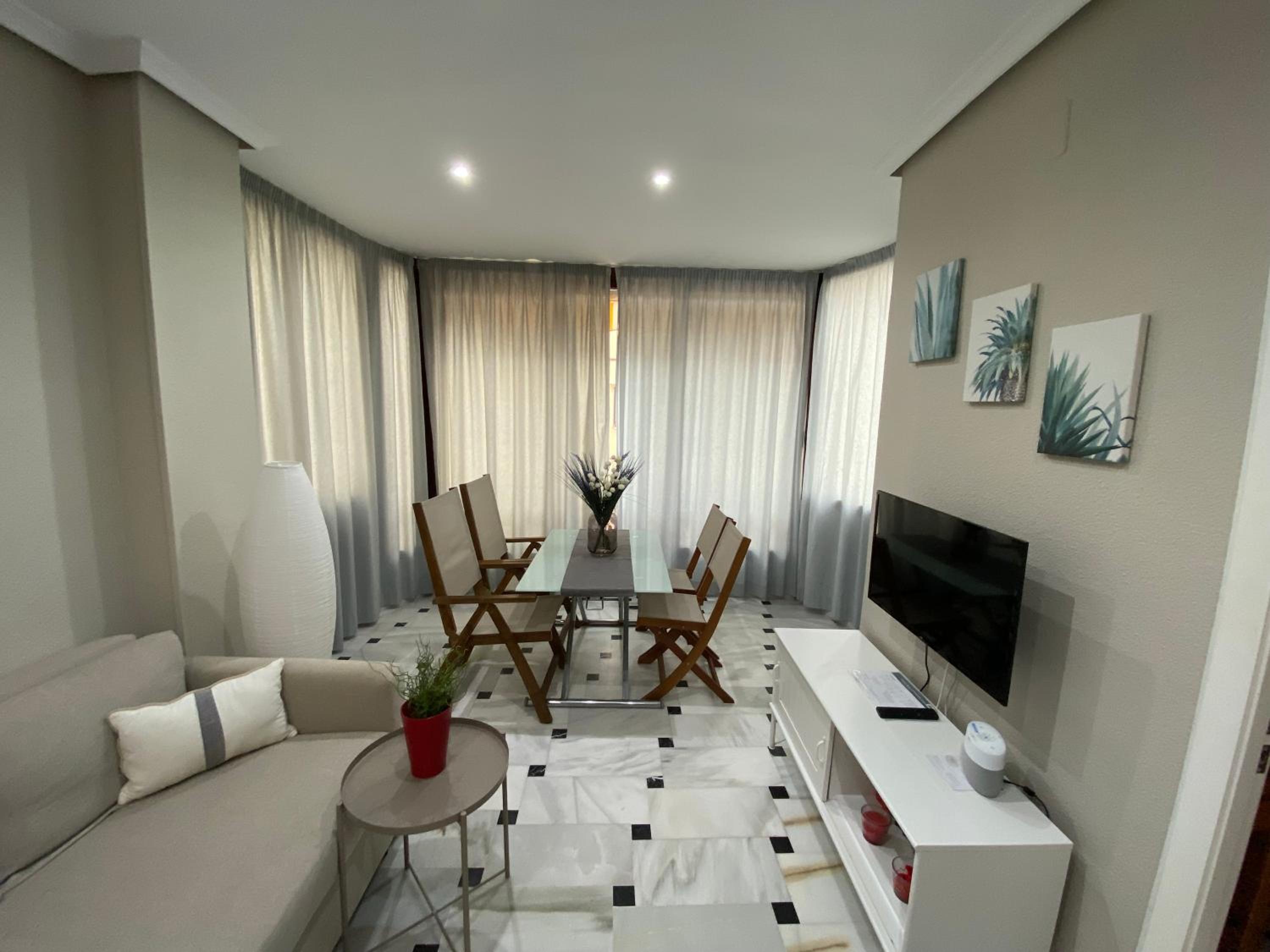 Super Holiday Lubina Sol Mijas Beachfront