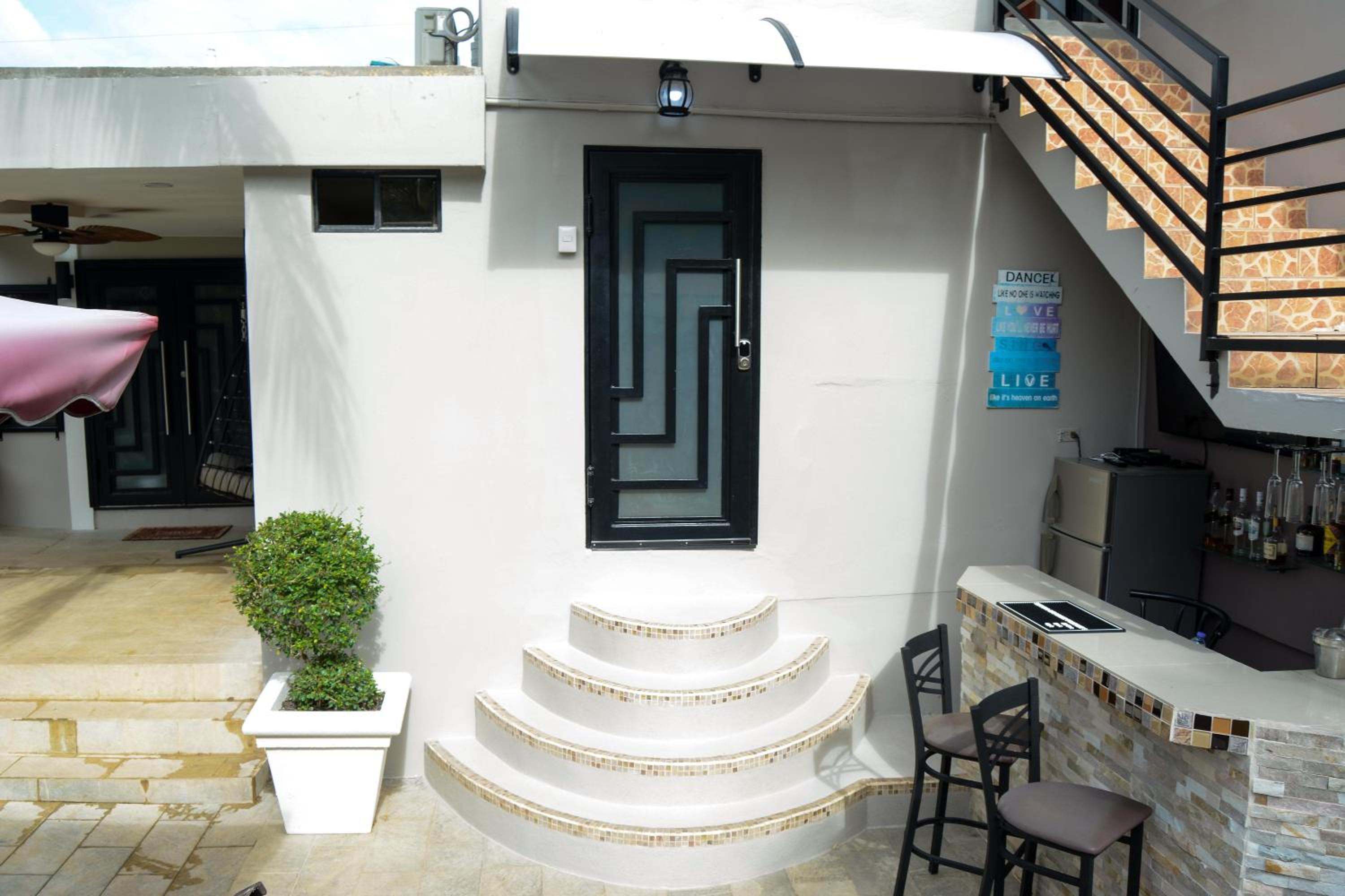 PineRidge Hideaway 1 Bedroom Apartment #1
