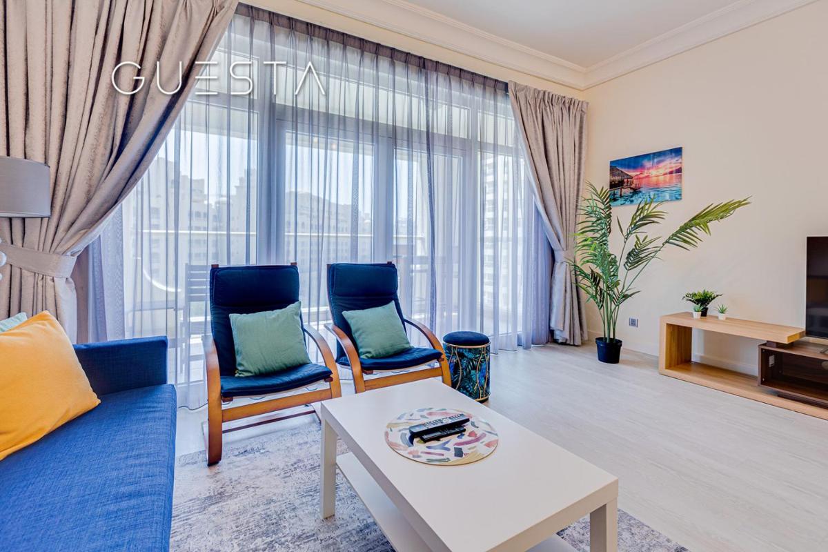 Shoreline The Palm, Free beach & pool access