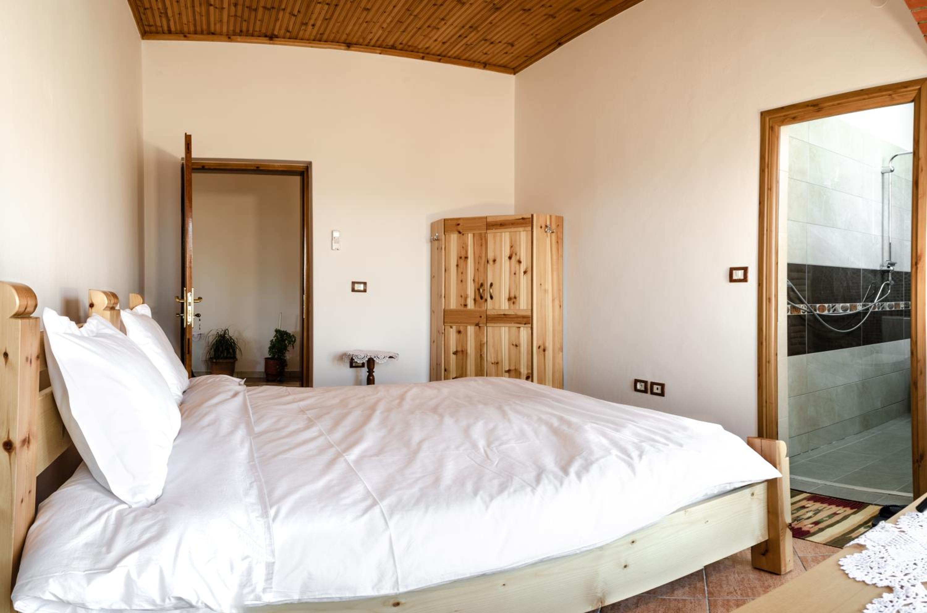 Alpeta Agrotourism & Winery - Roshnik , Berat