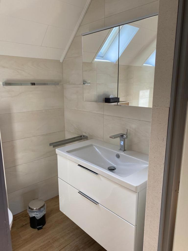 SEA Office - Modernes Ferienhaus mit tollem Seeblick