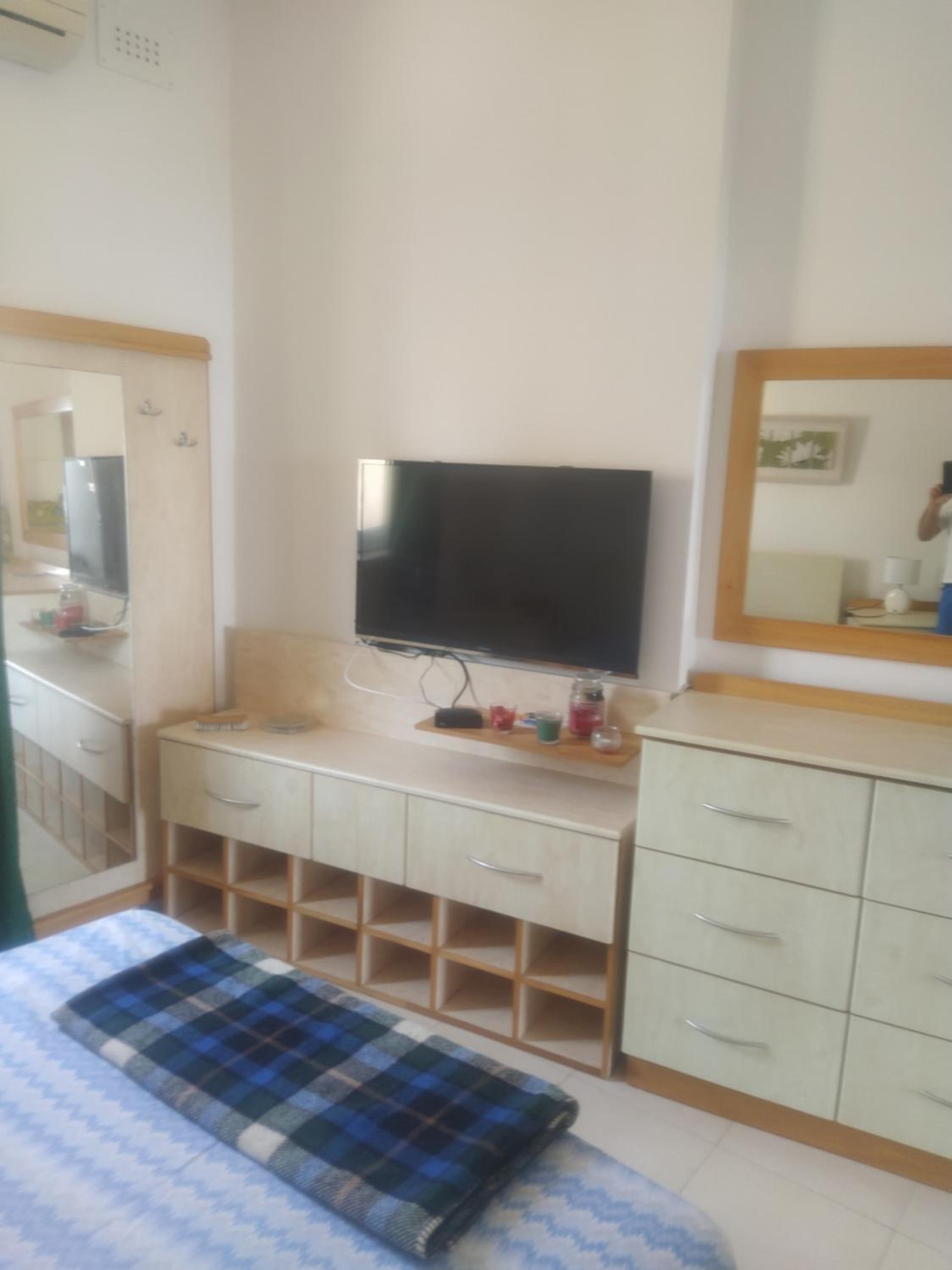 A Seafront Home away from home photo 4