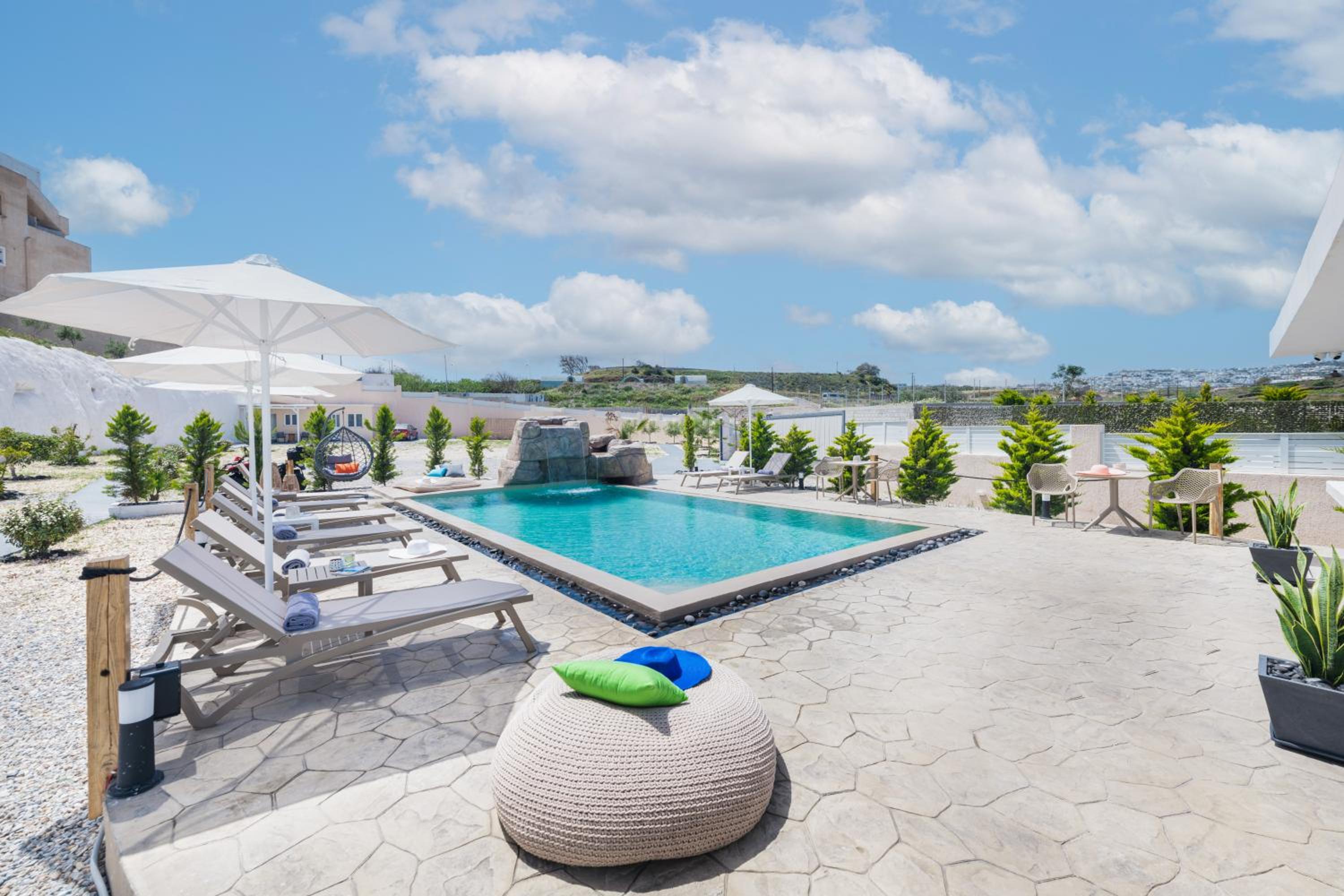 Santoterra Antigua Suites photo 2