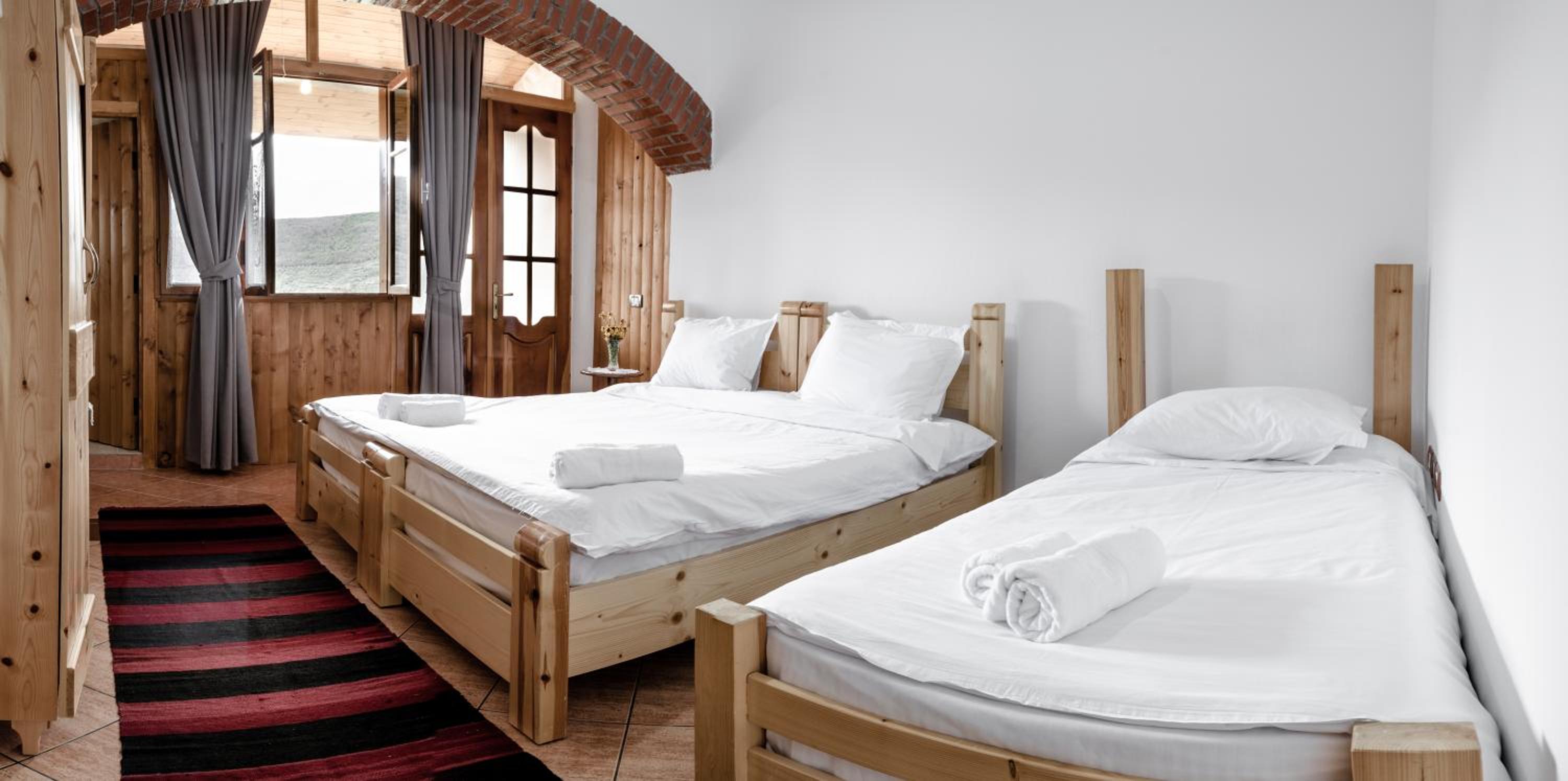 Alpeta Agrotourism & Winery - Roshnik , Berat