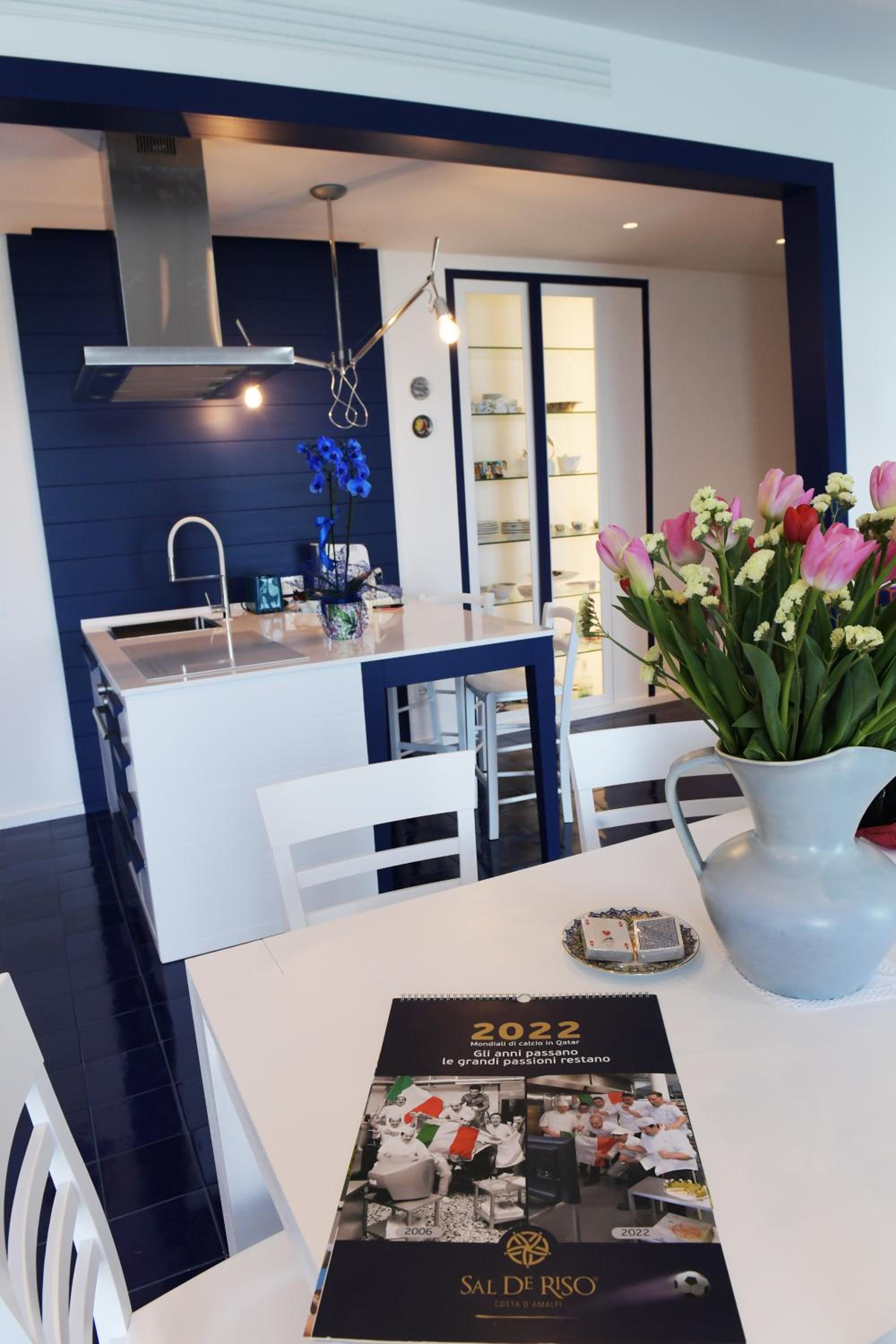 Nel blu dipinto di blu photo 2