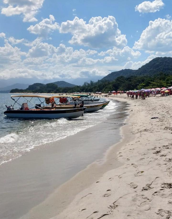 Casa praias de São Gonçalo em Paraty RJ