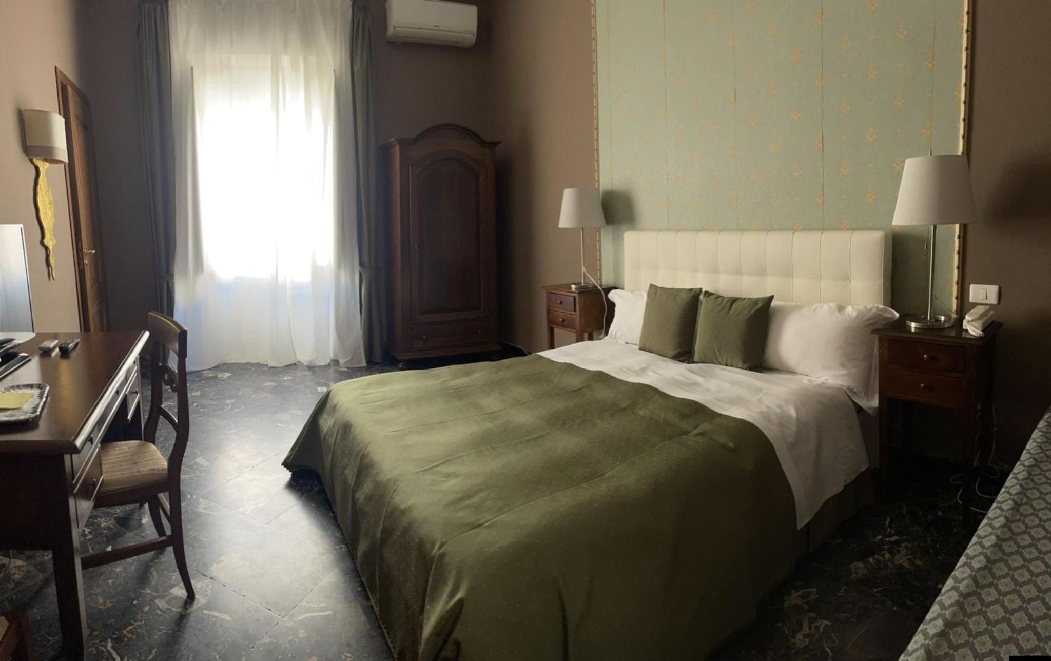 hotel room