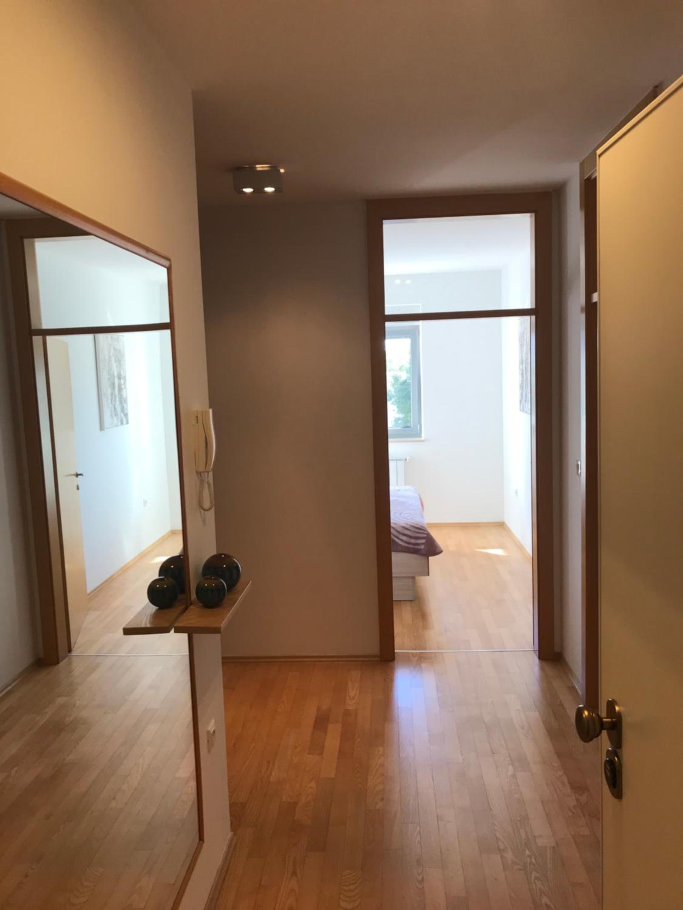 Apartment Angela with private garage slot view 3