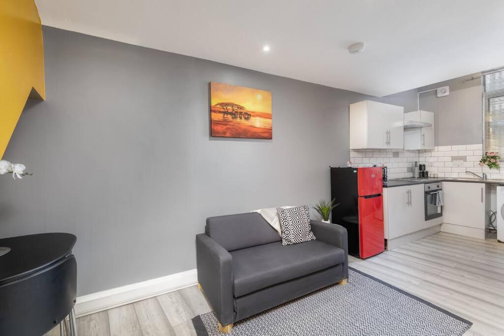 Luxury Living - Lovely 1 Bedroom Apartment view 5