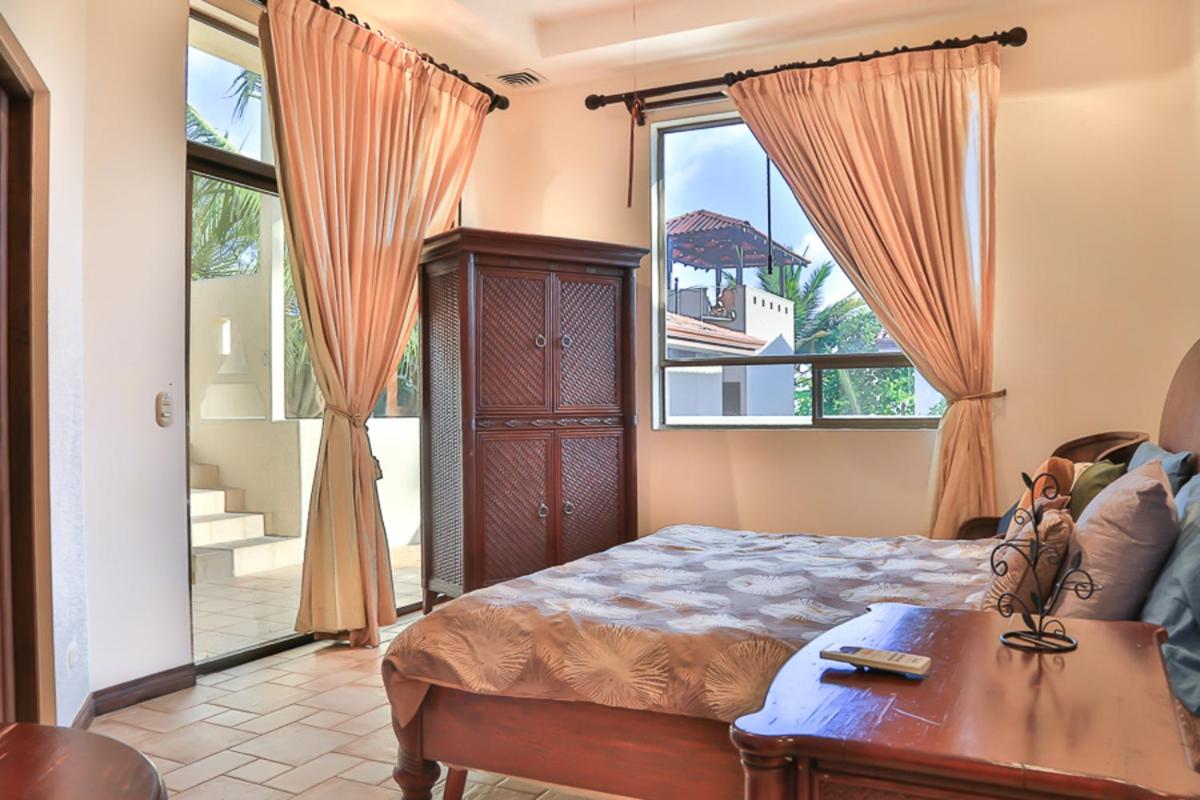 Casa Lapa Oceanside Villa