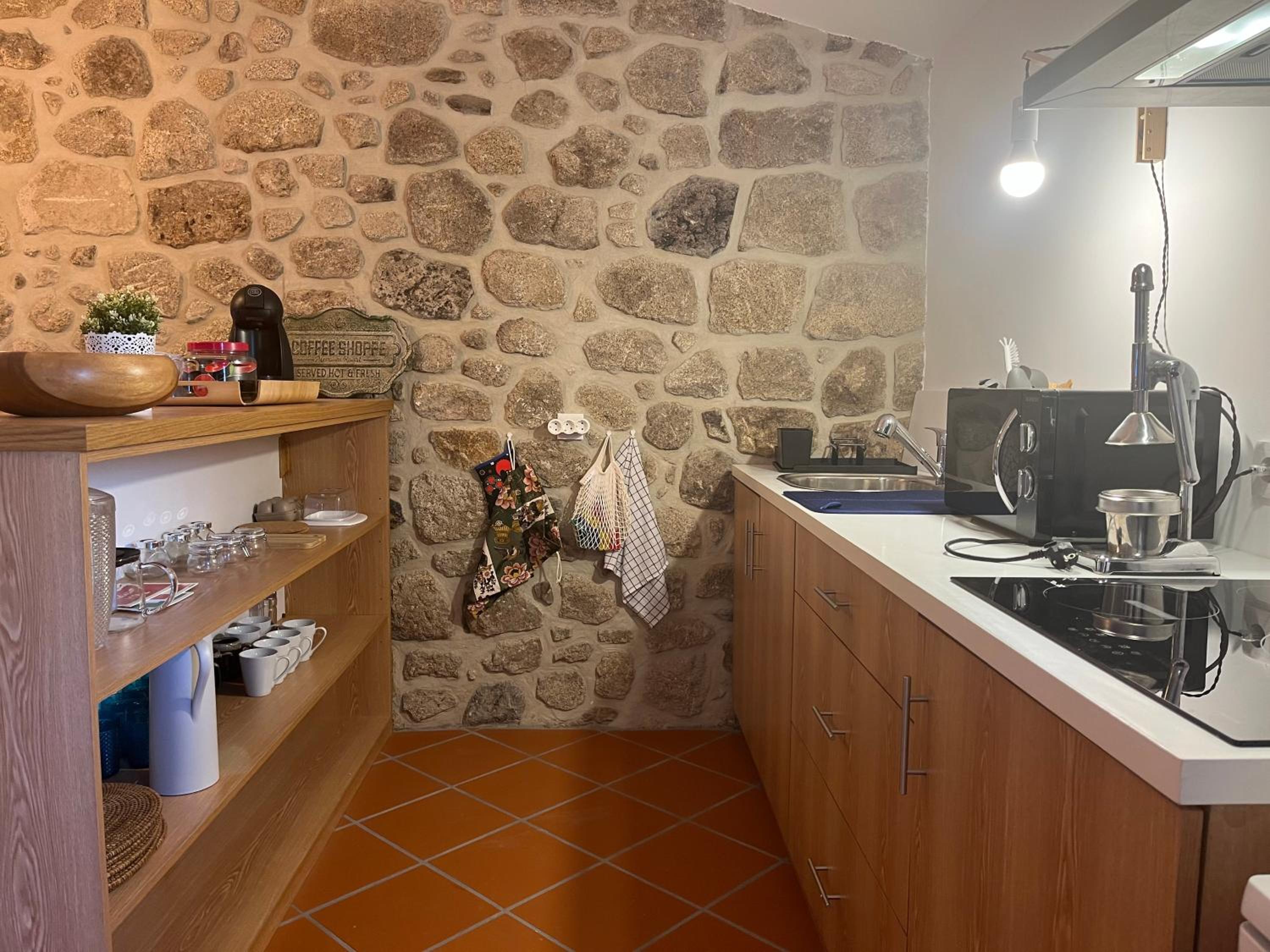 NEW Restored Solar in Villa close to RIVERS and Serra Estrela view 2