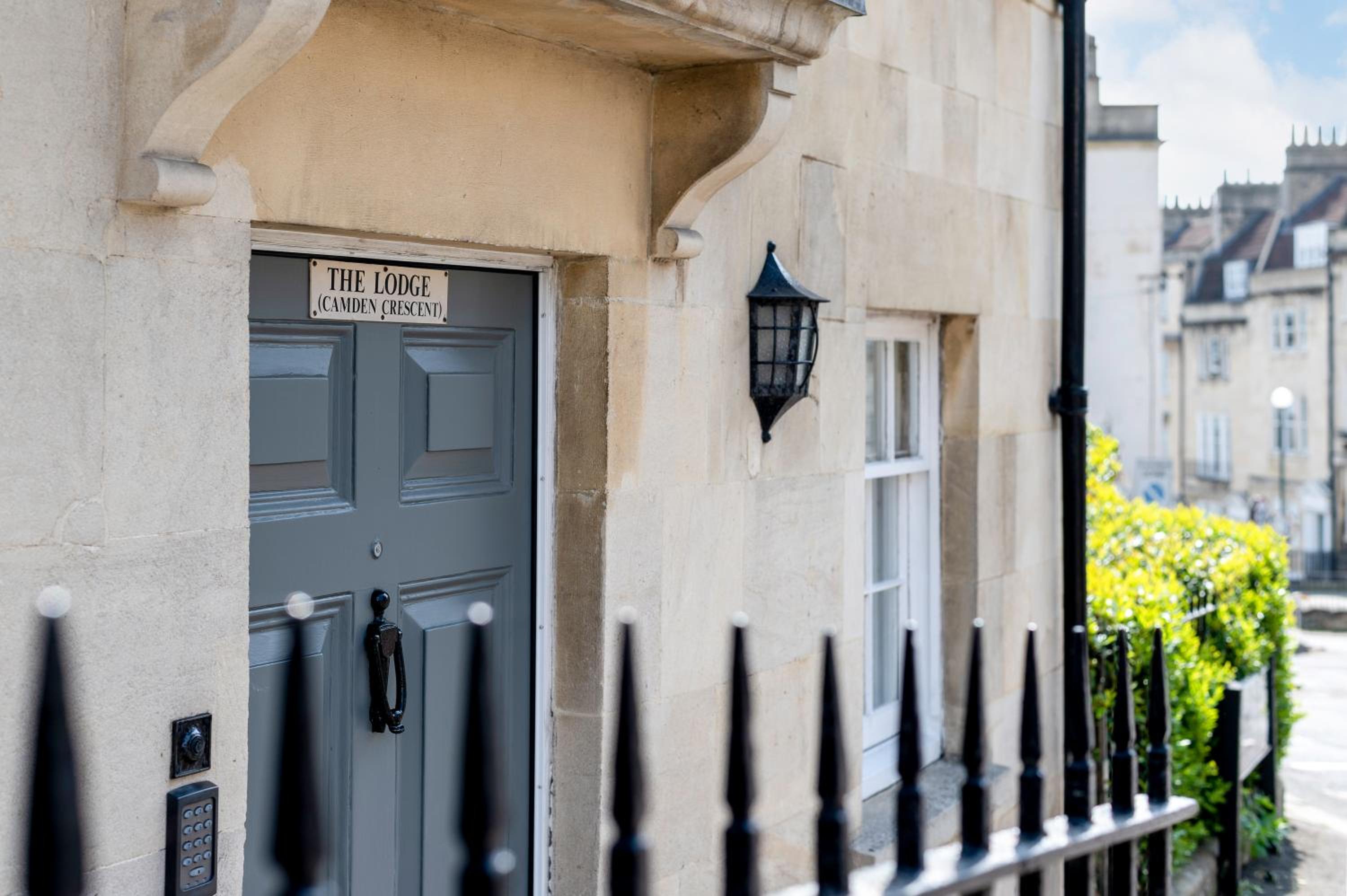 Bath Vacations - Bath Circle Camden Lodge House - Property Image 4