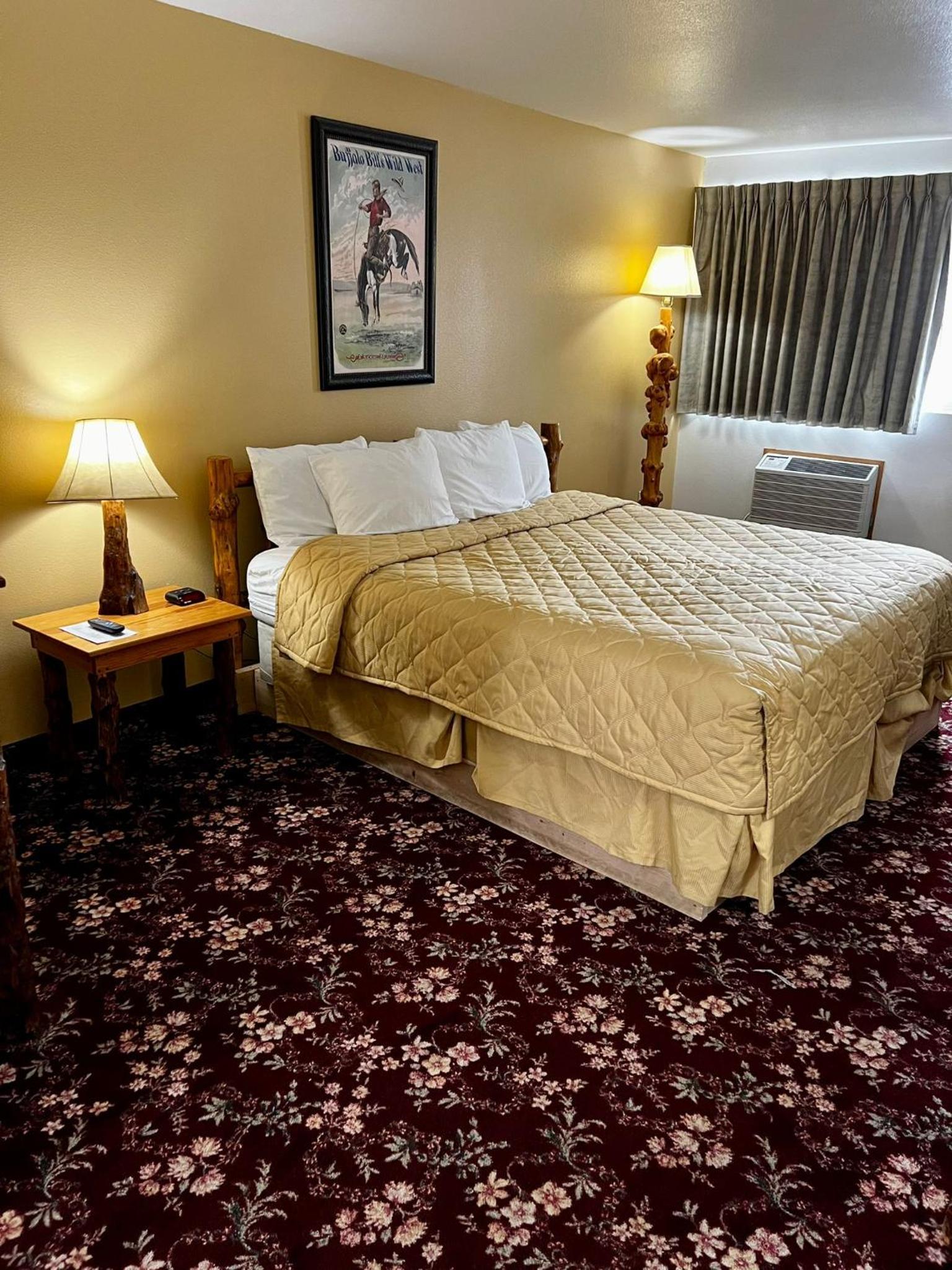 Buffalo Bill's Antlers Inn