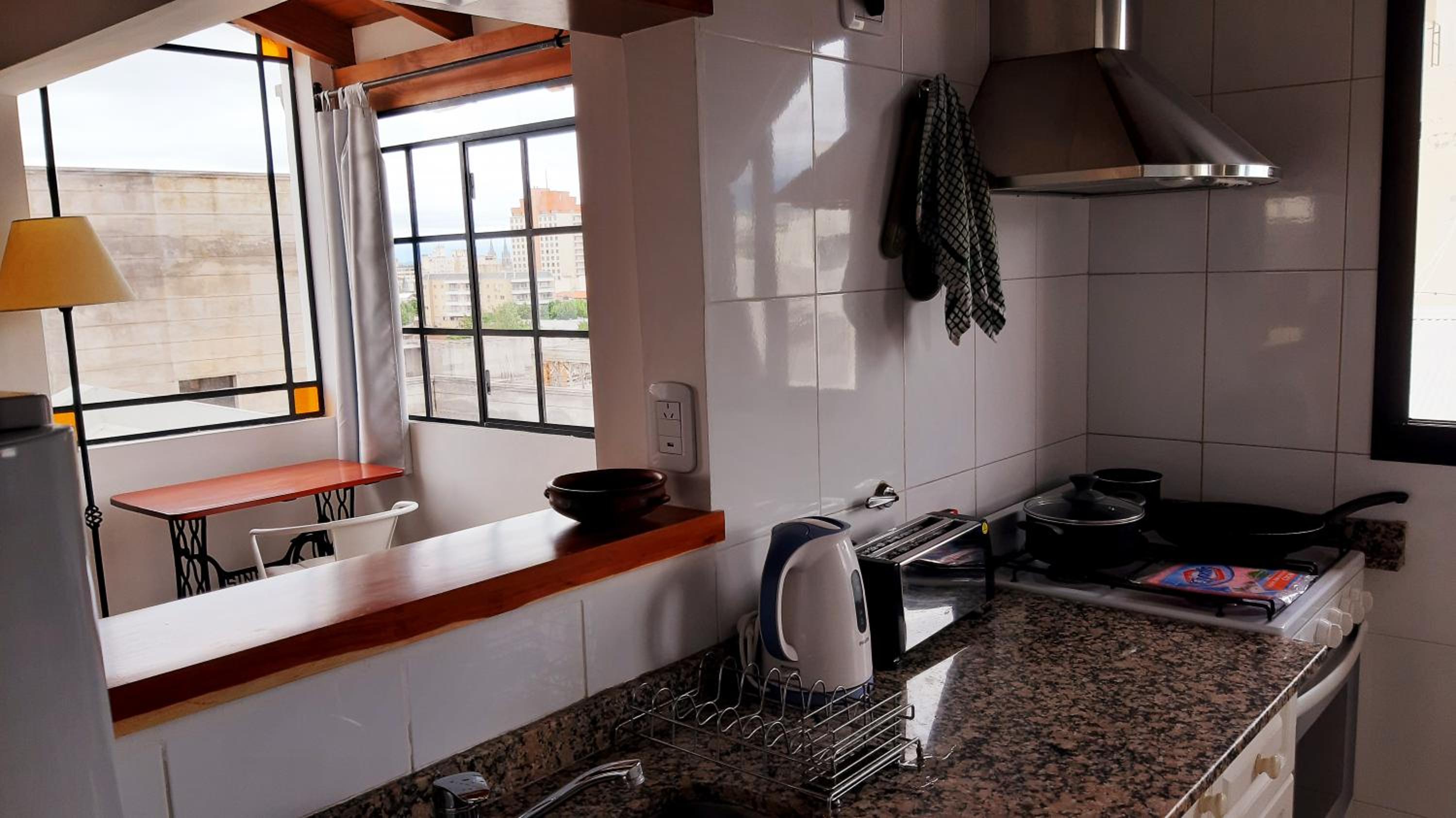 Hermoso departamento céntrico en ultimo piso, con cochera