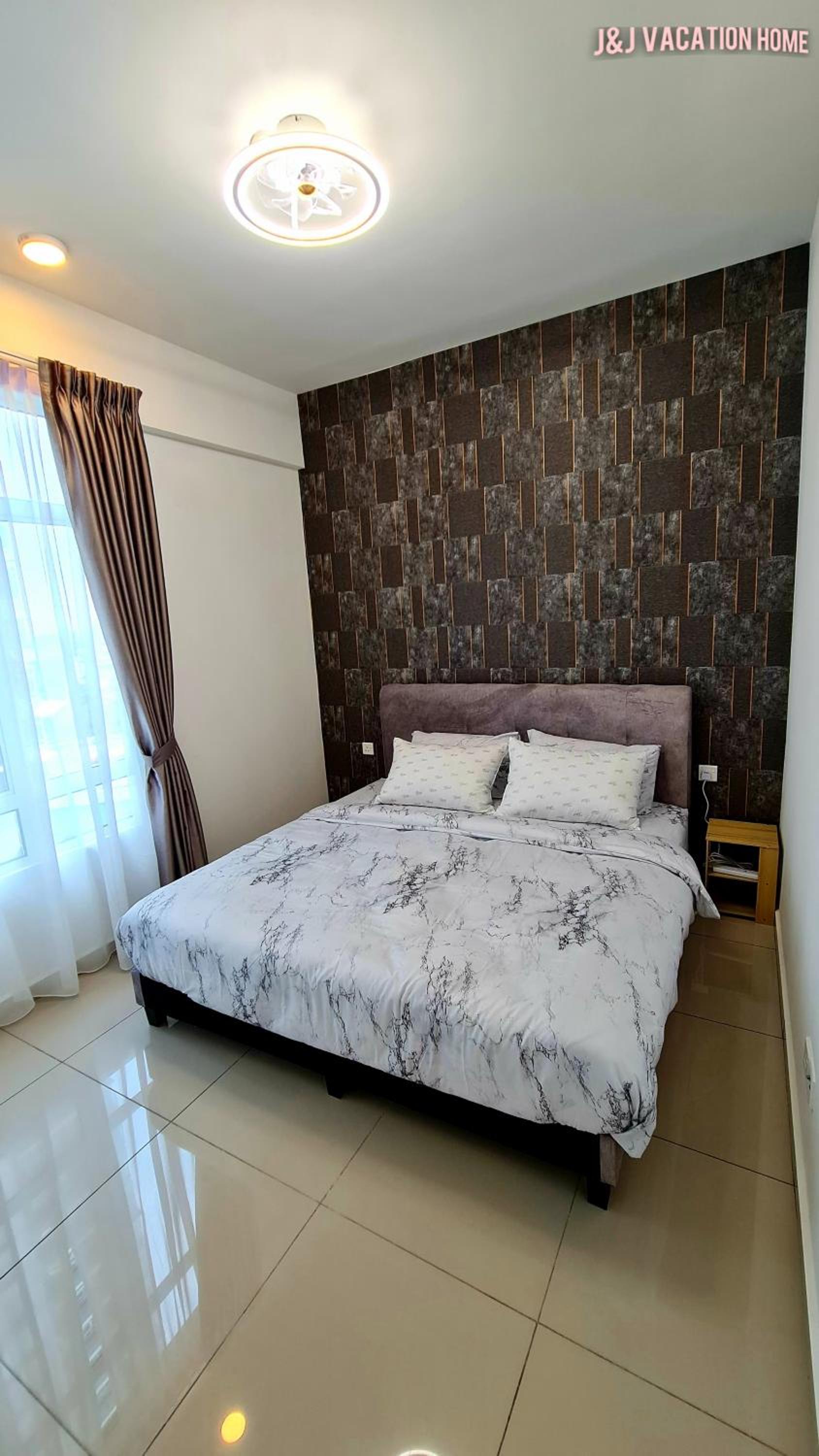 J&J Vacation Home@Novo8 Residence photo 8