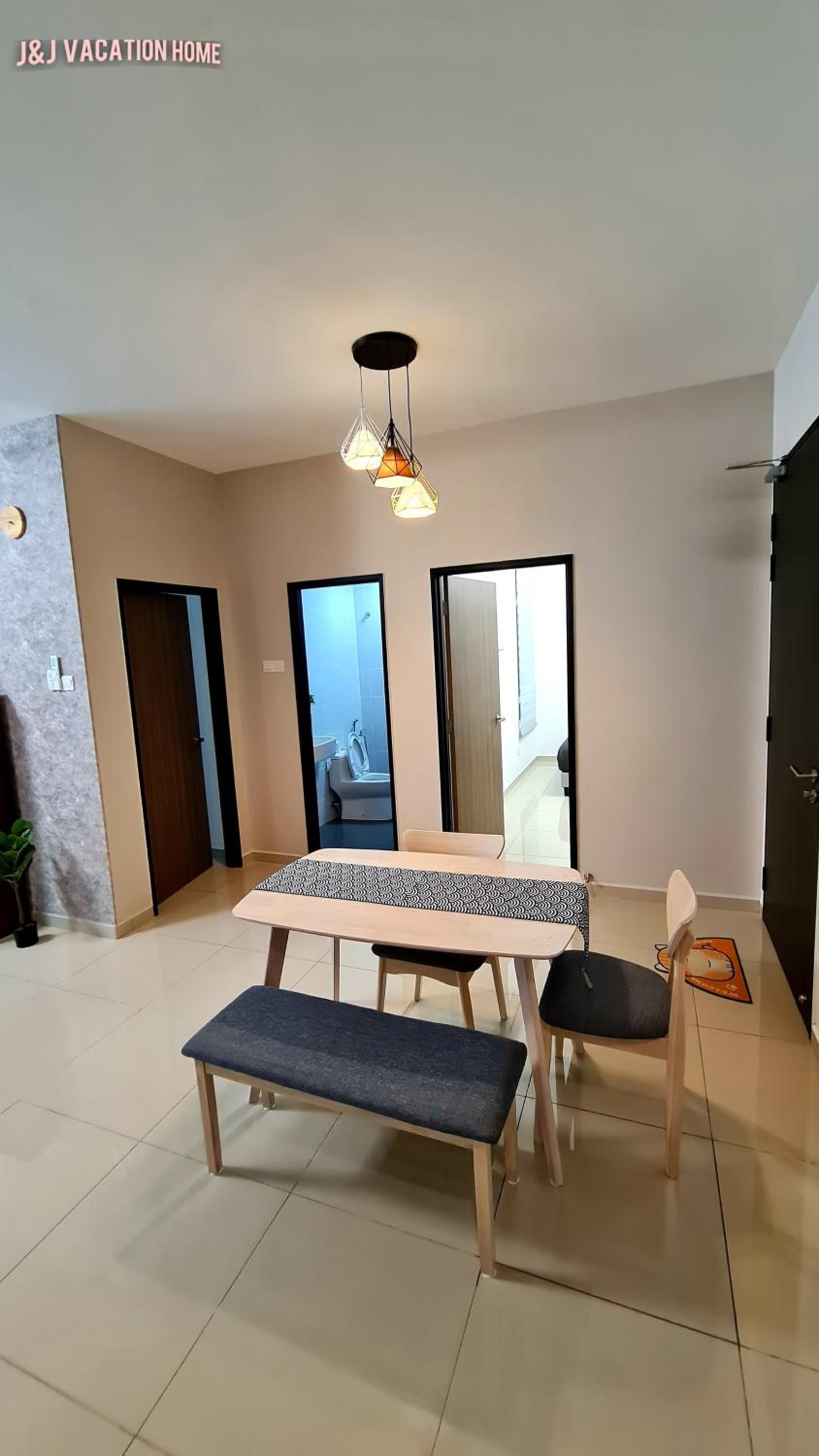 J&J Vacation Home@Novo8 Residence photo 3