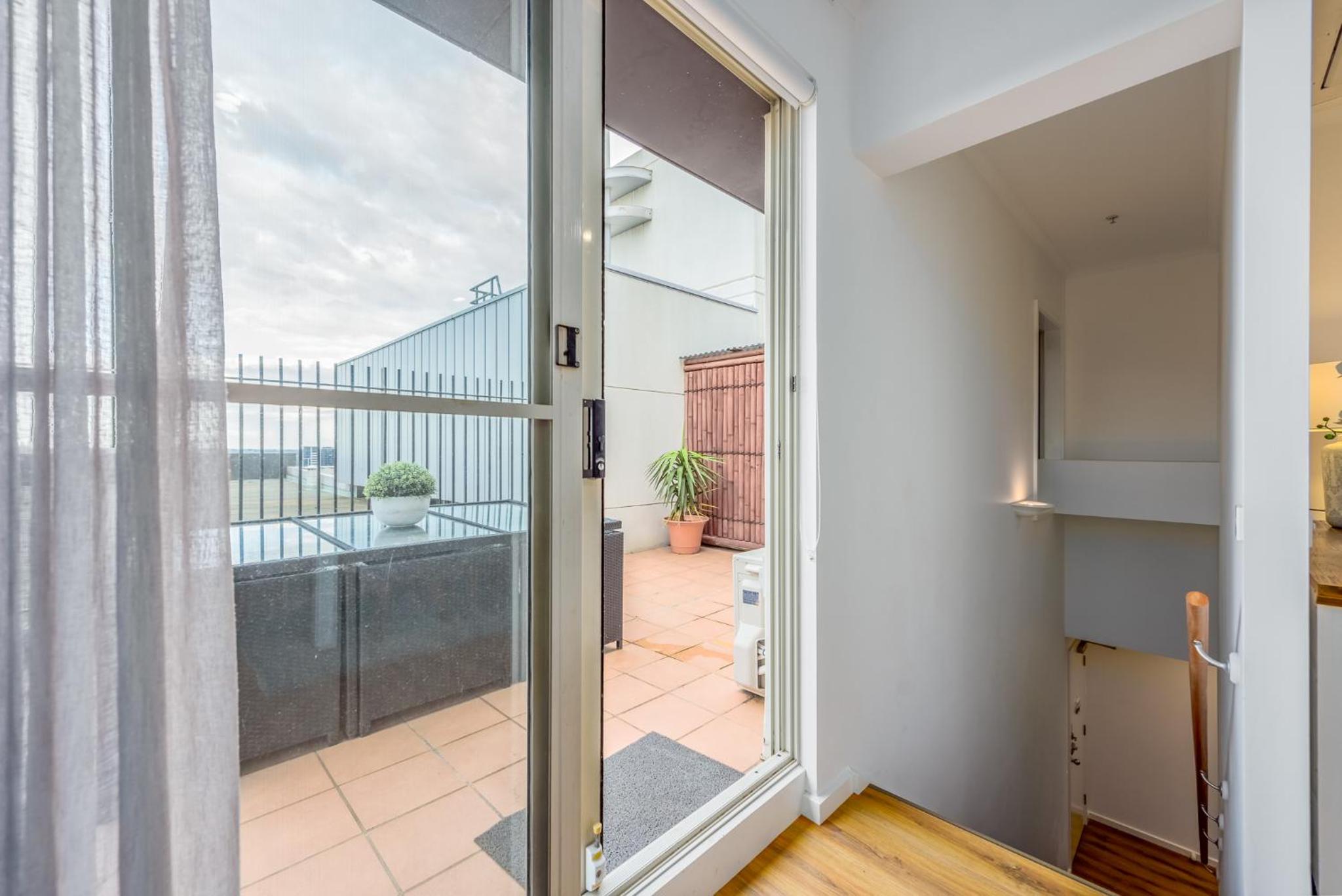 Exclusive Stays - Boulevard Penthouse view 2