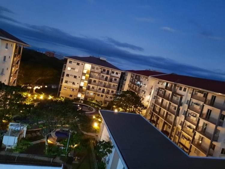 Amaia Steps Nuvali fully furnished unit with swimming pool view near Carmelray Pitland, Calamba - 21