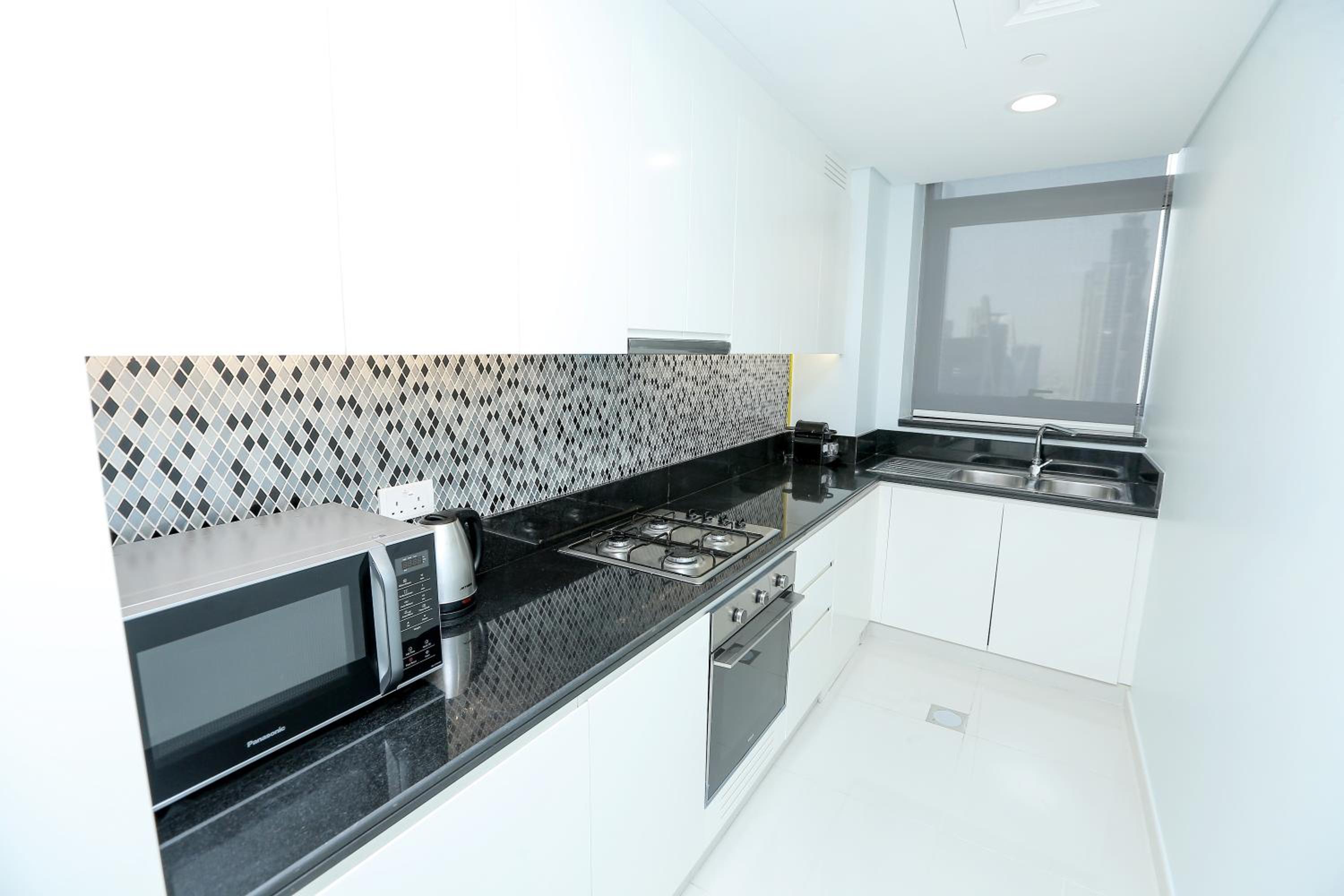 Paramount Midtown -Stunning 2 Bedroom Apt with Burj-Khalifa view