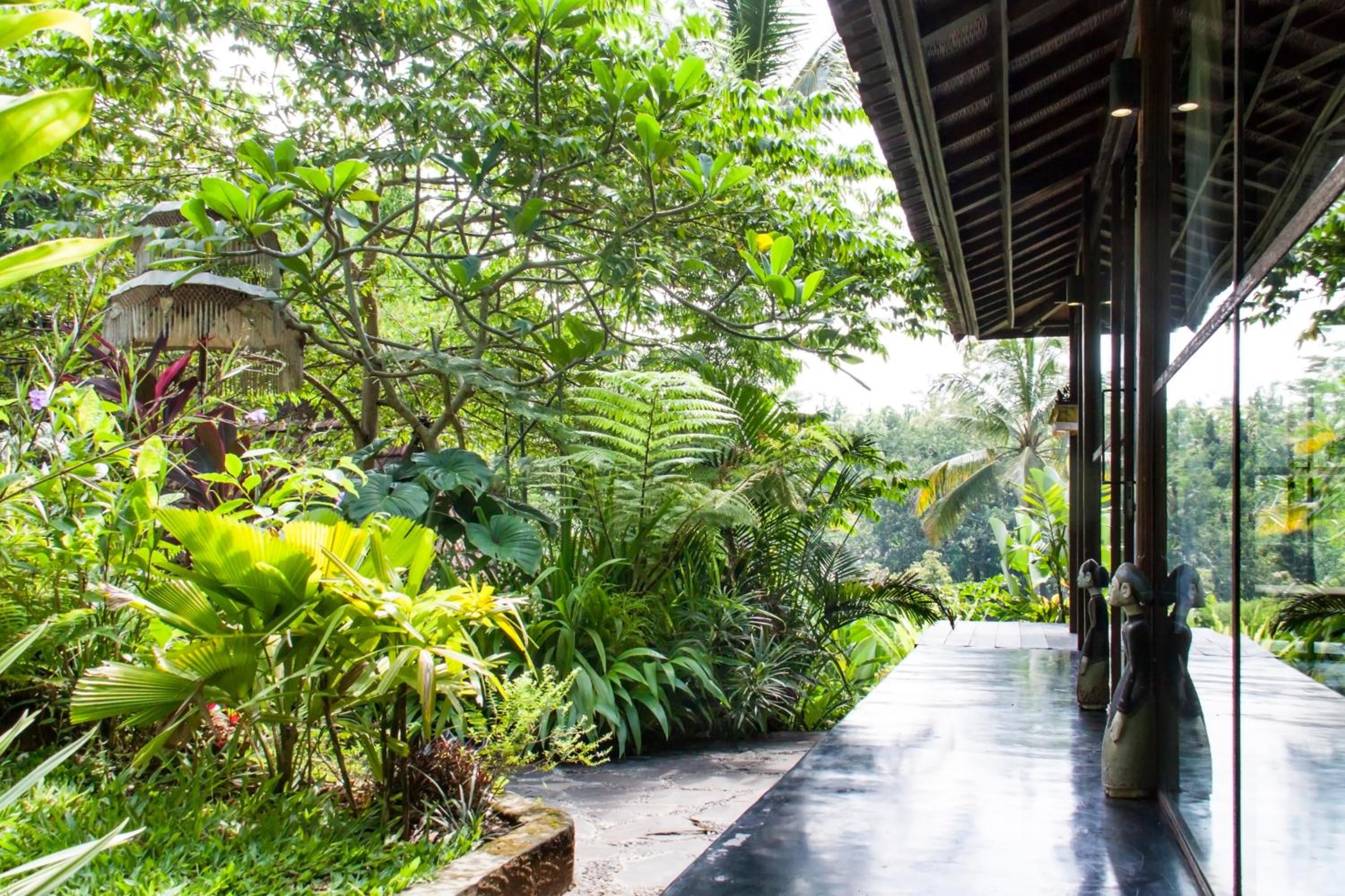 Villa Mahadevi 1 Open-Air Jungle Joglo Near Ubud view 4