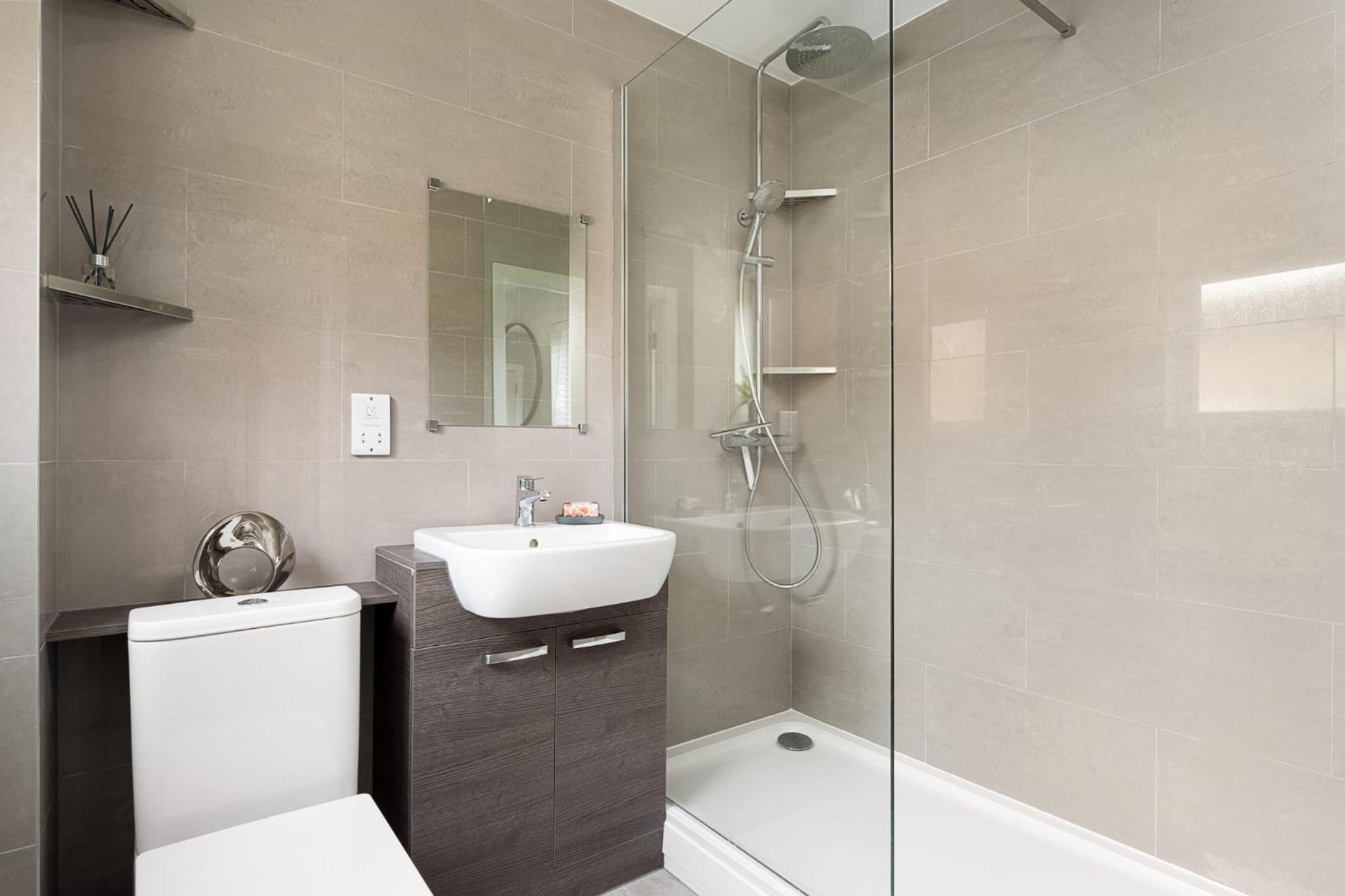 Stylish Serviced Apartment in Reading view 4