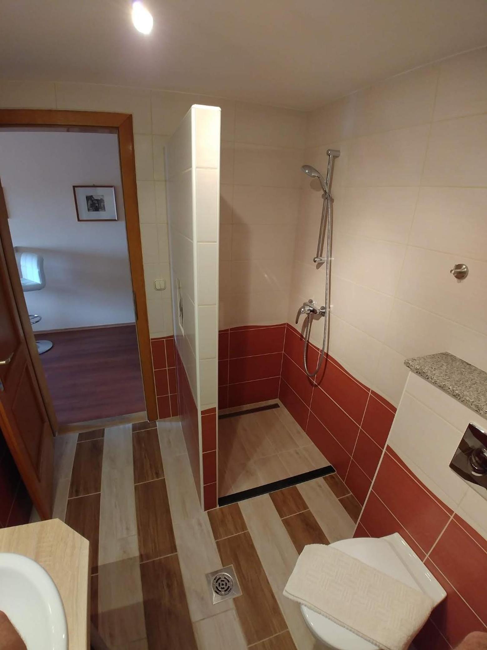 Ciklámen apartman view 3