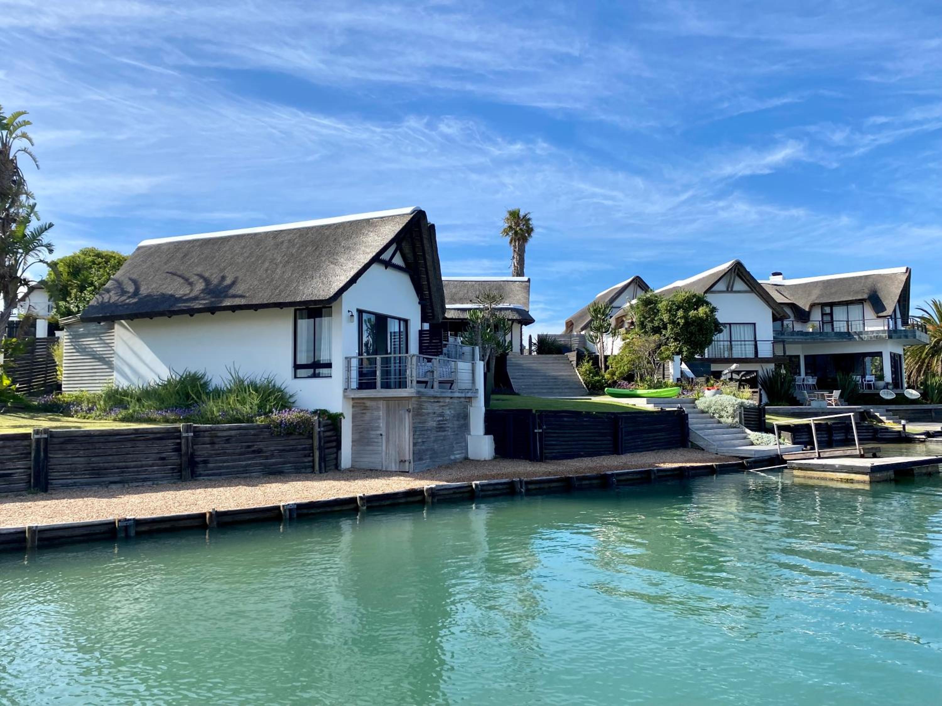 CANAL GUEST HOUSE - Waterfront Boutique B&B