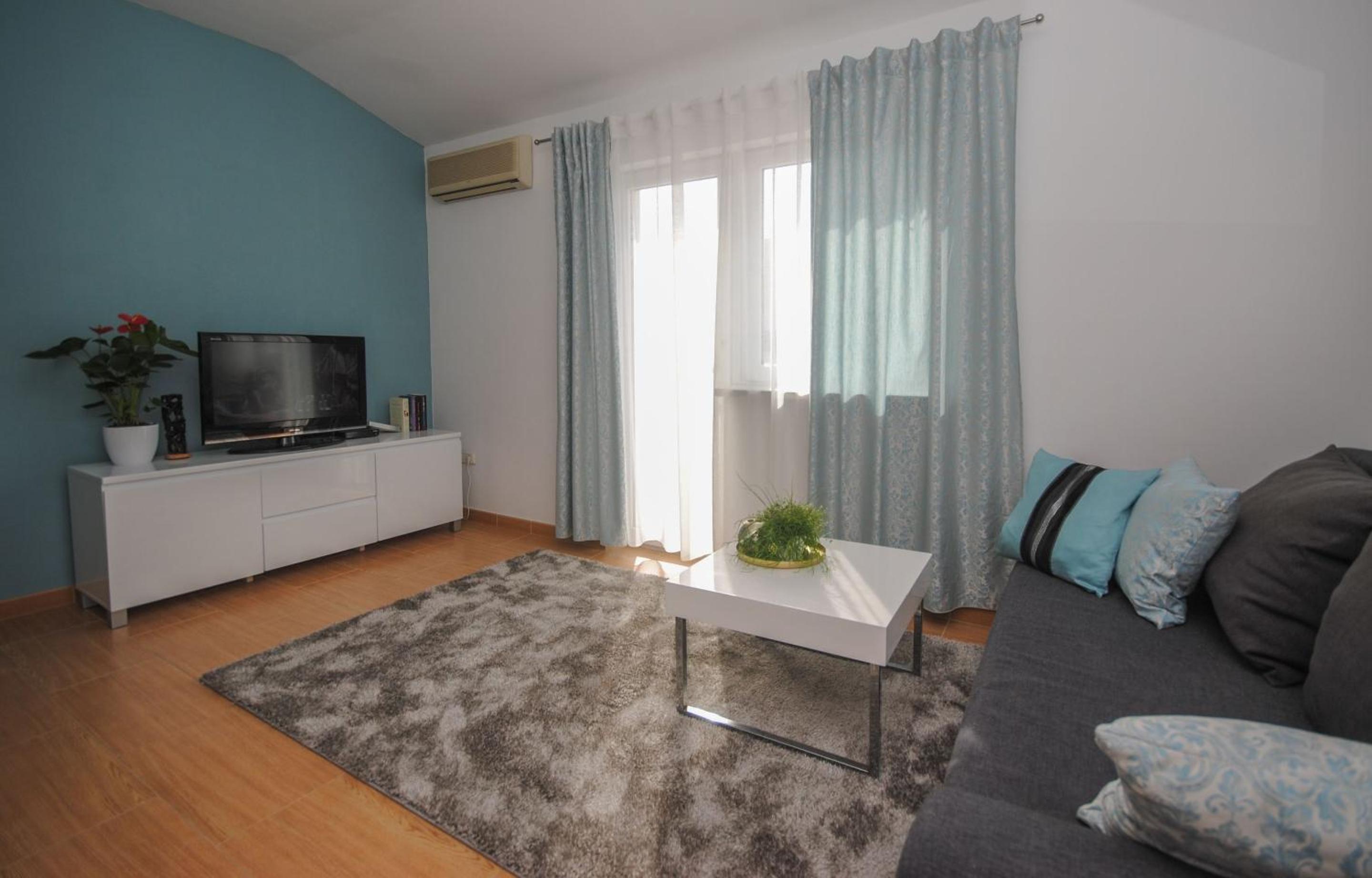 Apartment Tina