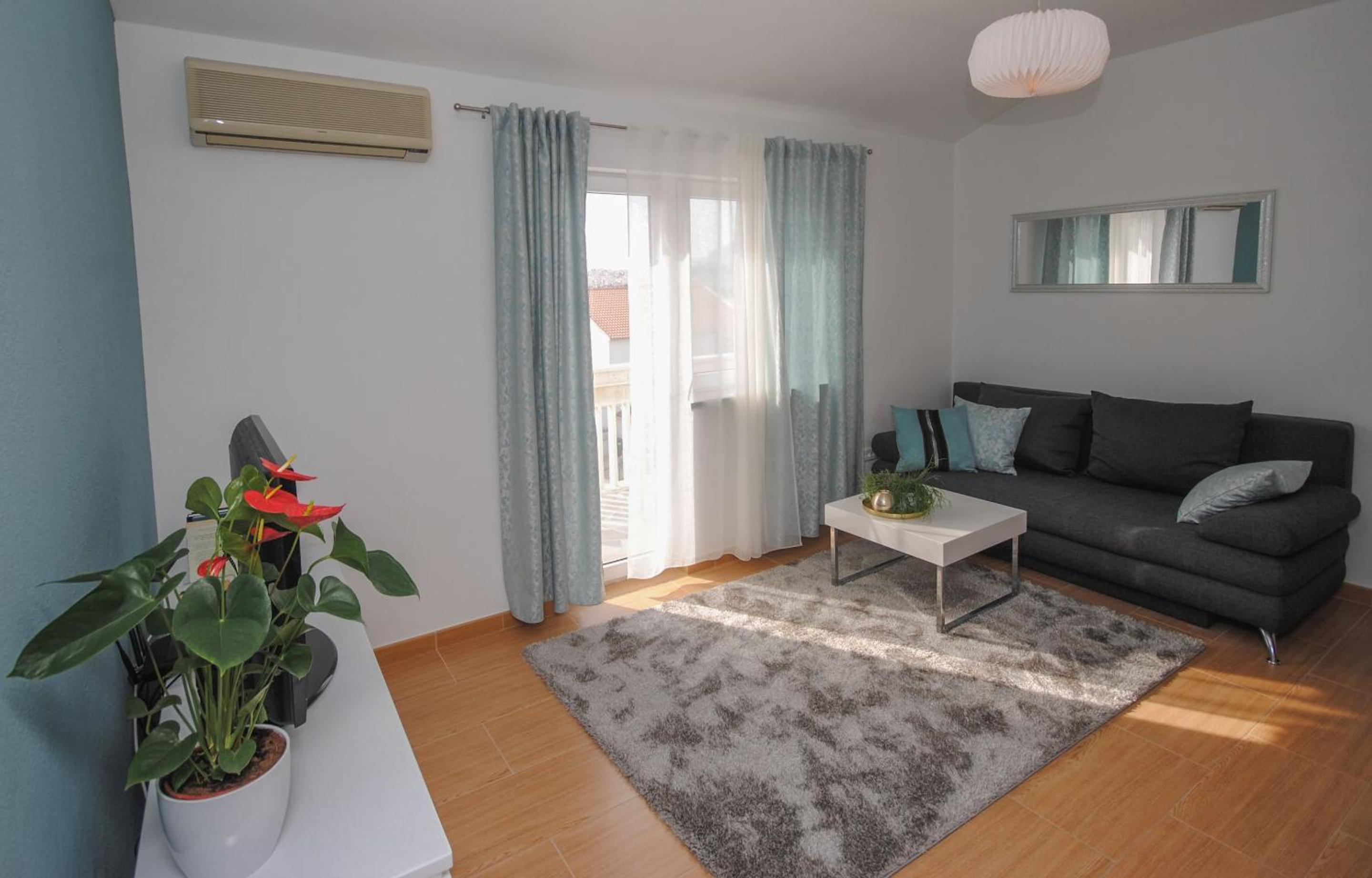 Apartment Tina