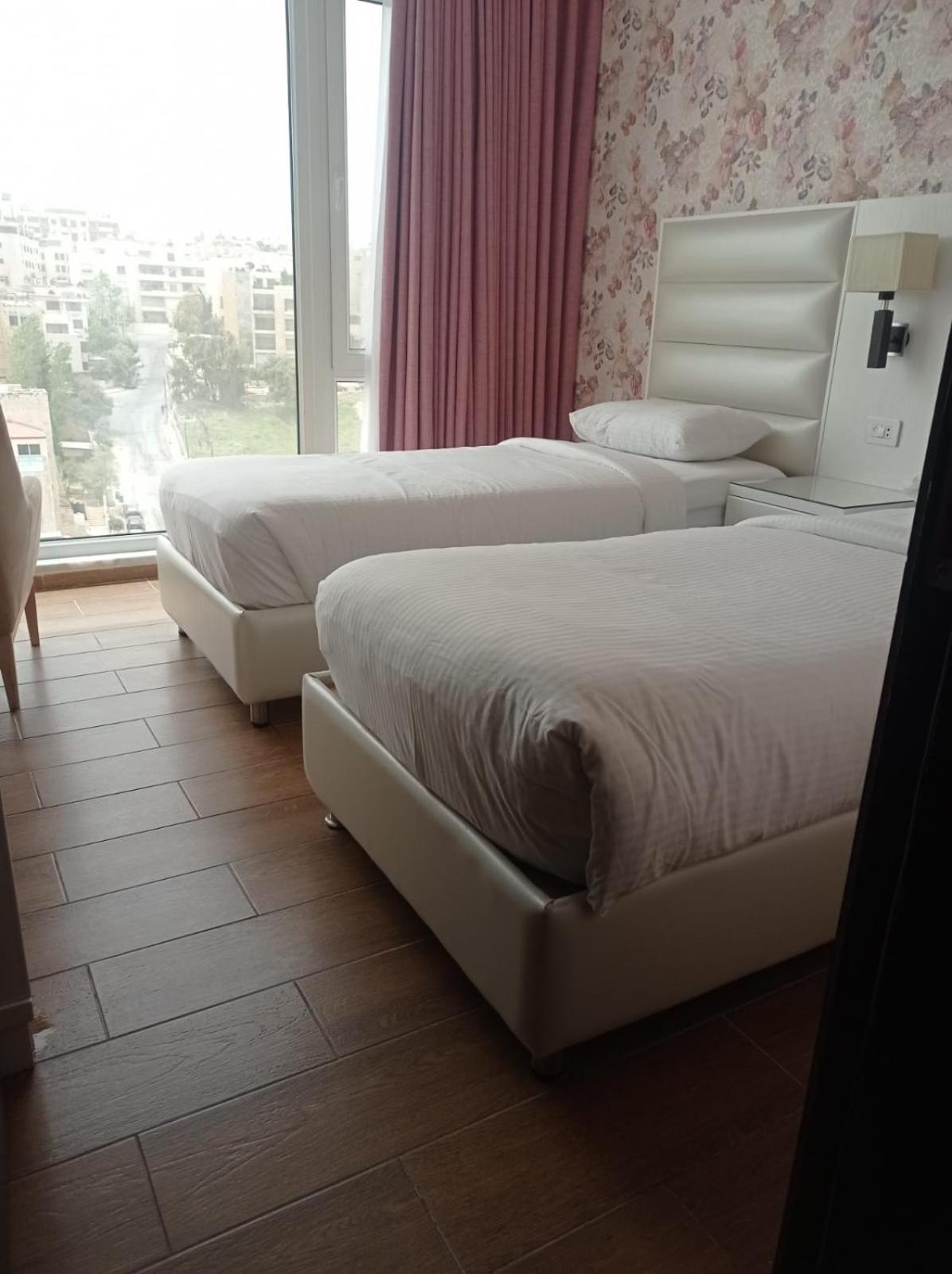 Janty Apartments