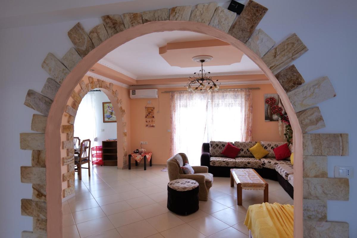 Kristal Apartments