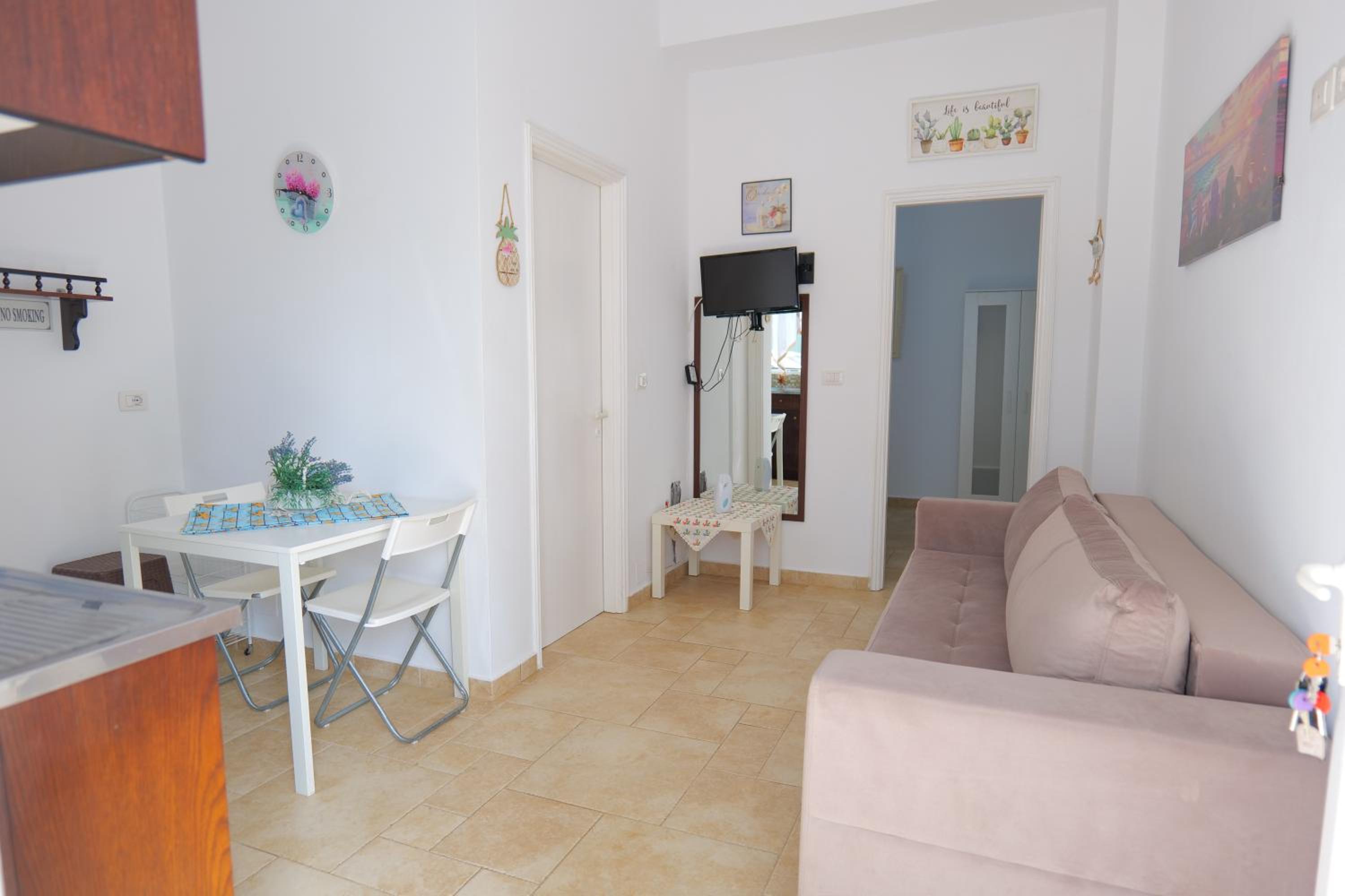 Kristal Apartments