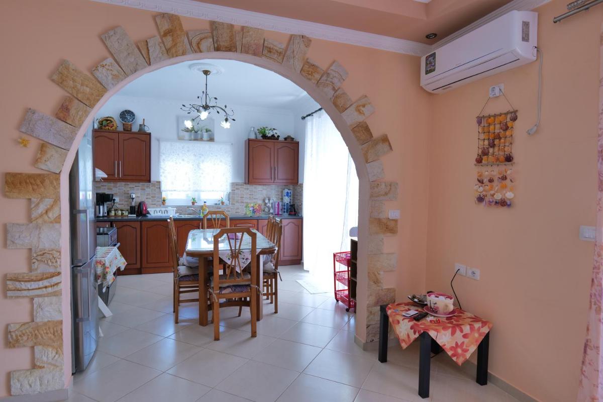 Kristal Apartments