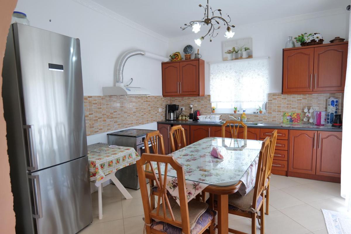 Kristal Apartments