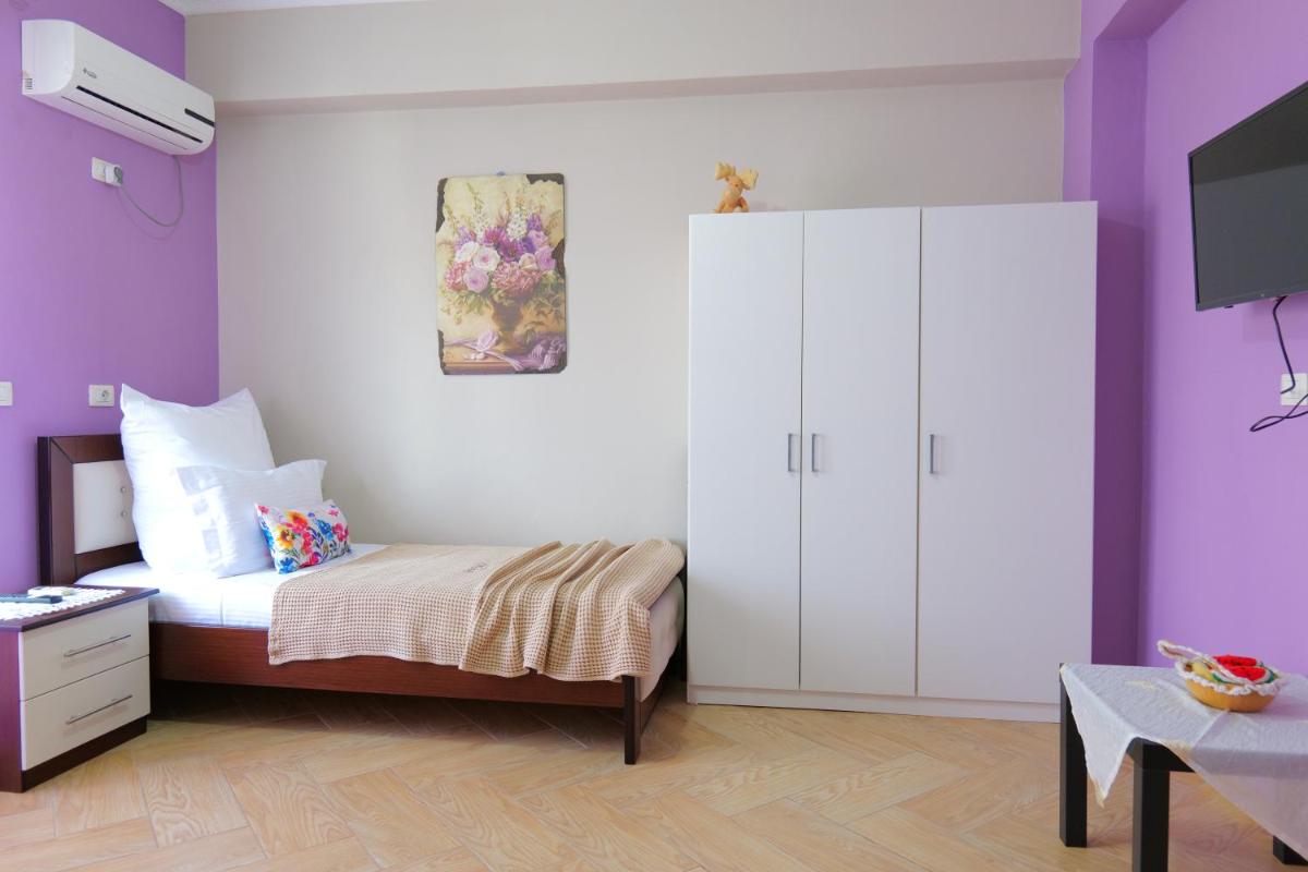 Kristal Apartments