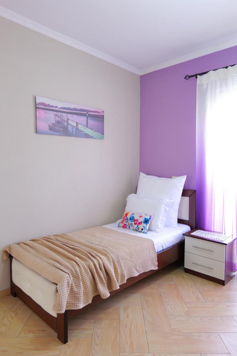 Kristal Apartments