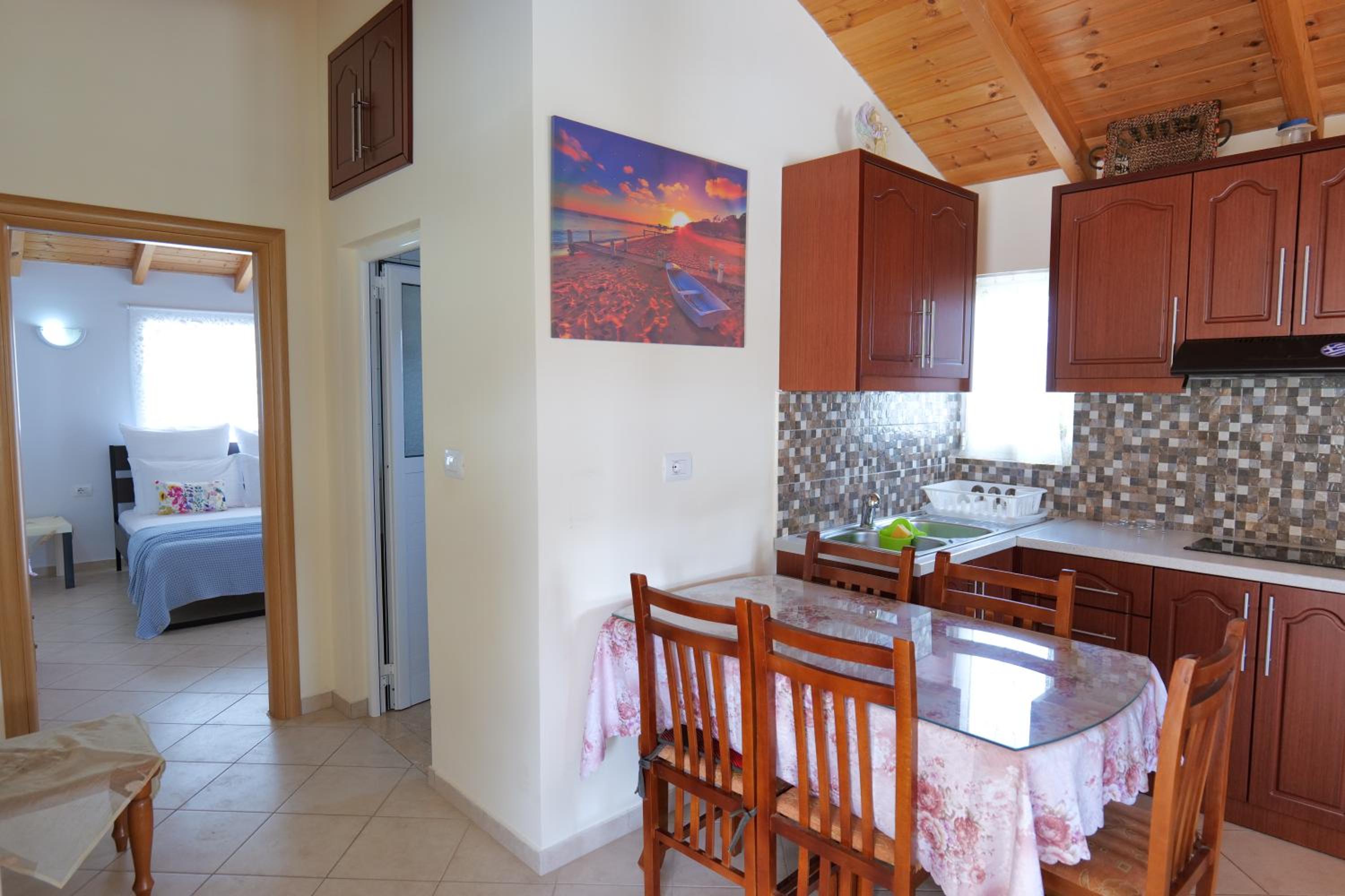 Kristal Apartments