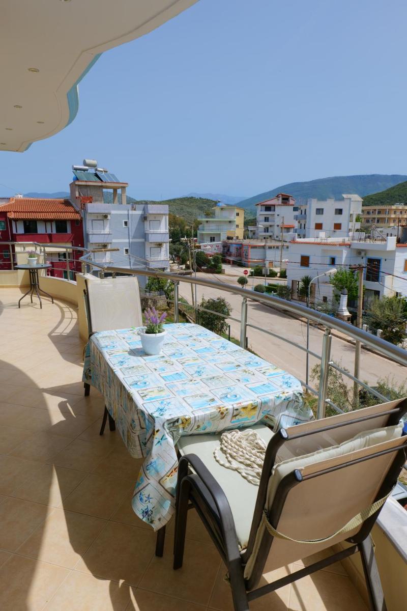 Kristal Apartments