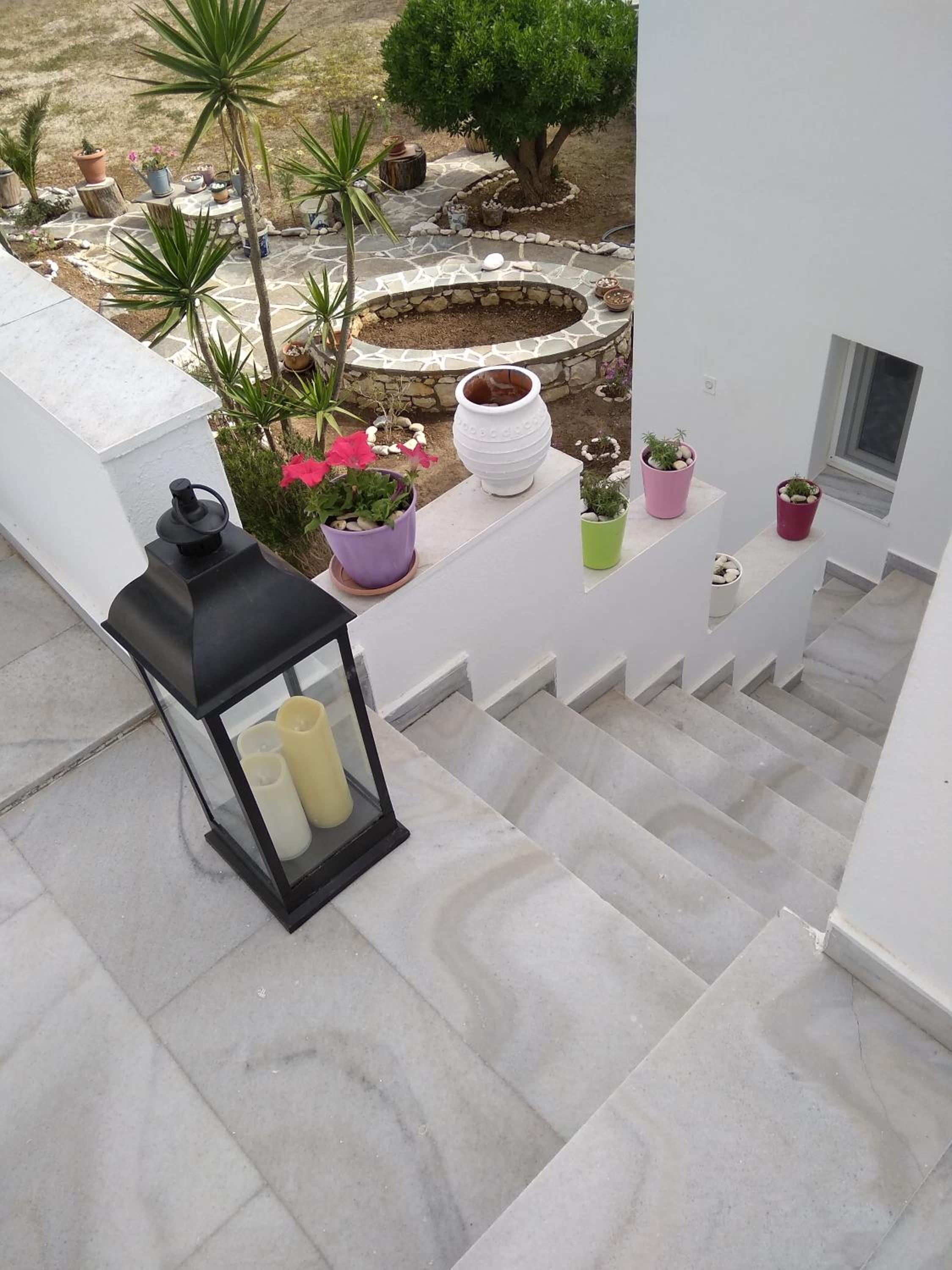 Kiki's apartment huge balcony dream view 4