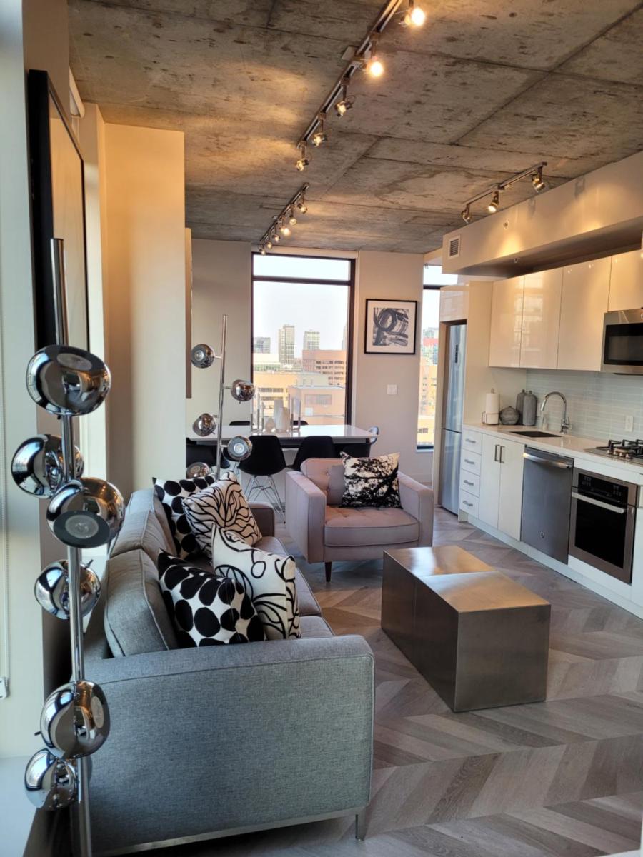 Downtown Paradise - 2 beds, 2 baths with Pool view 4