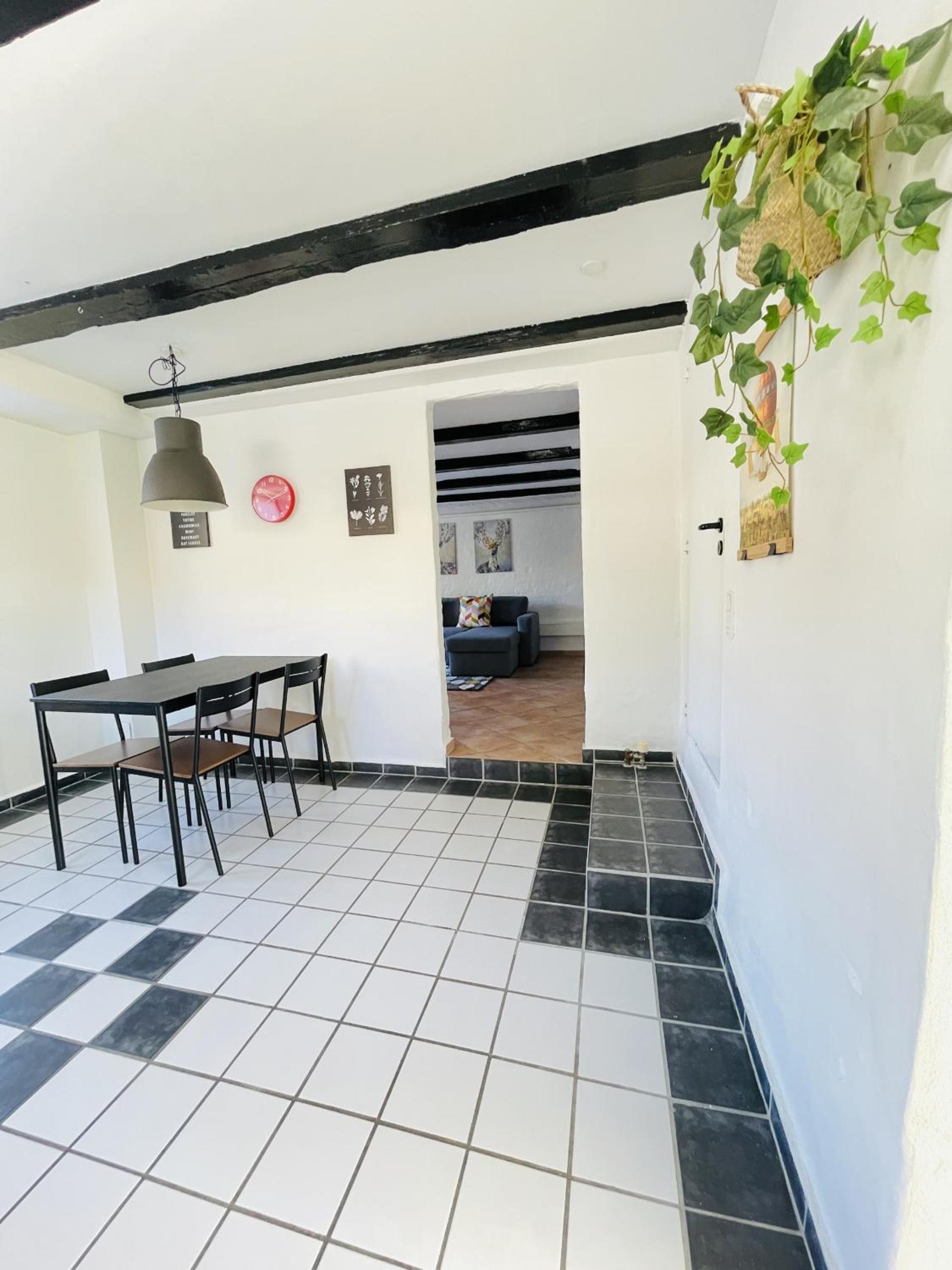 aday - Central Charming Apartment with Terrace